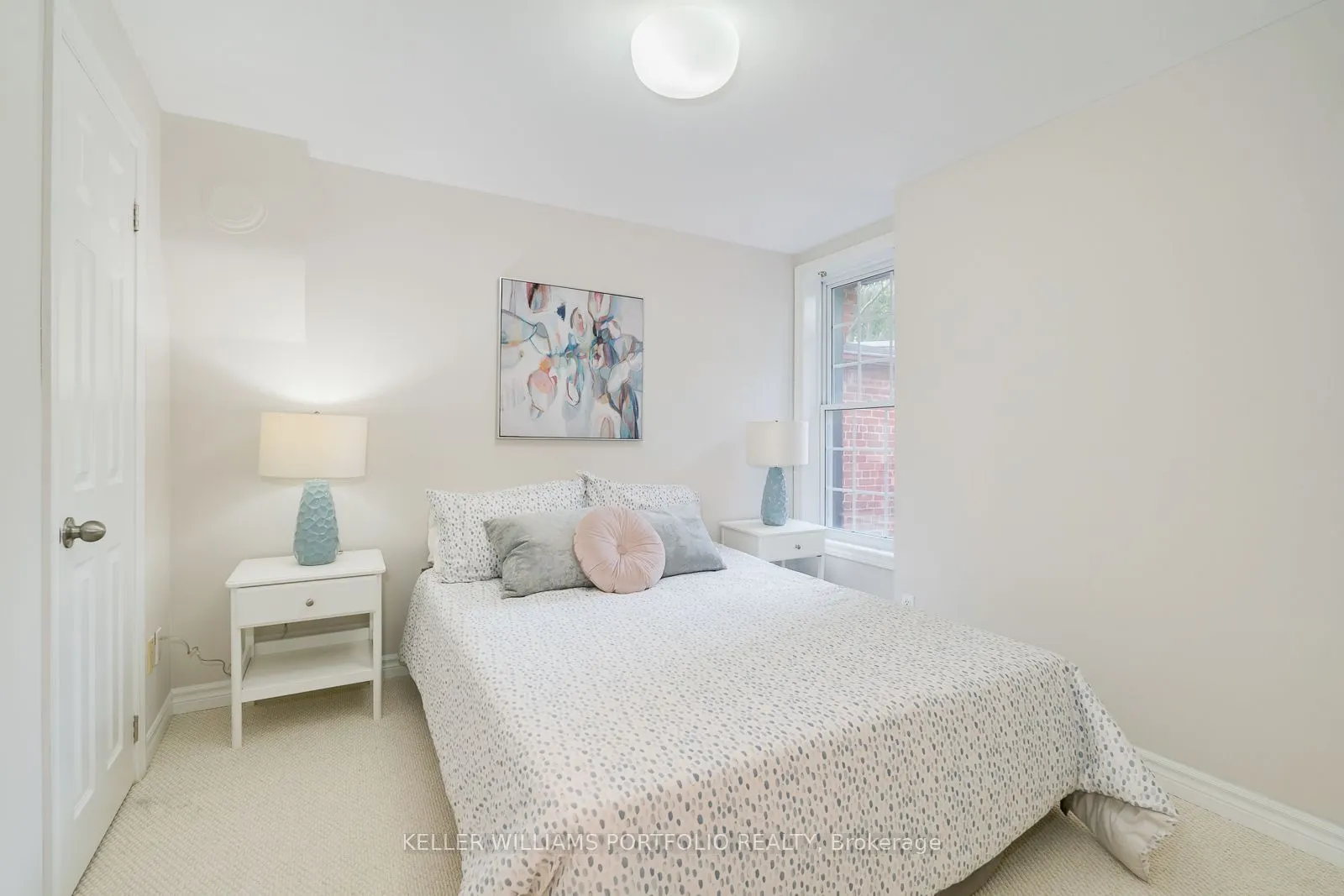 6 Melbourne Avenue