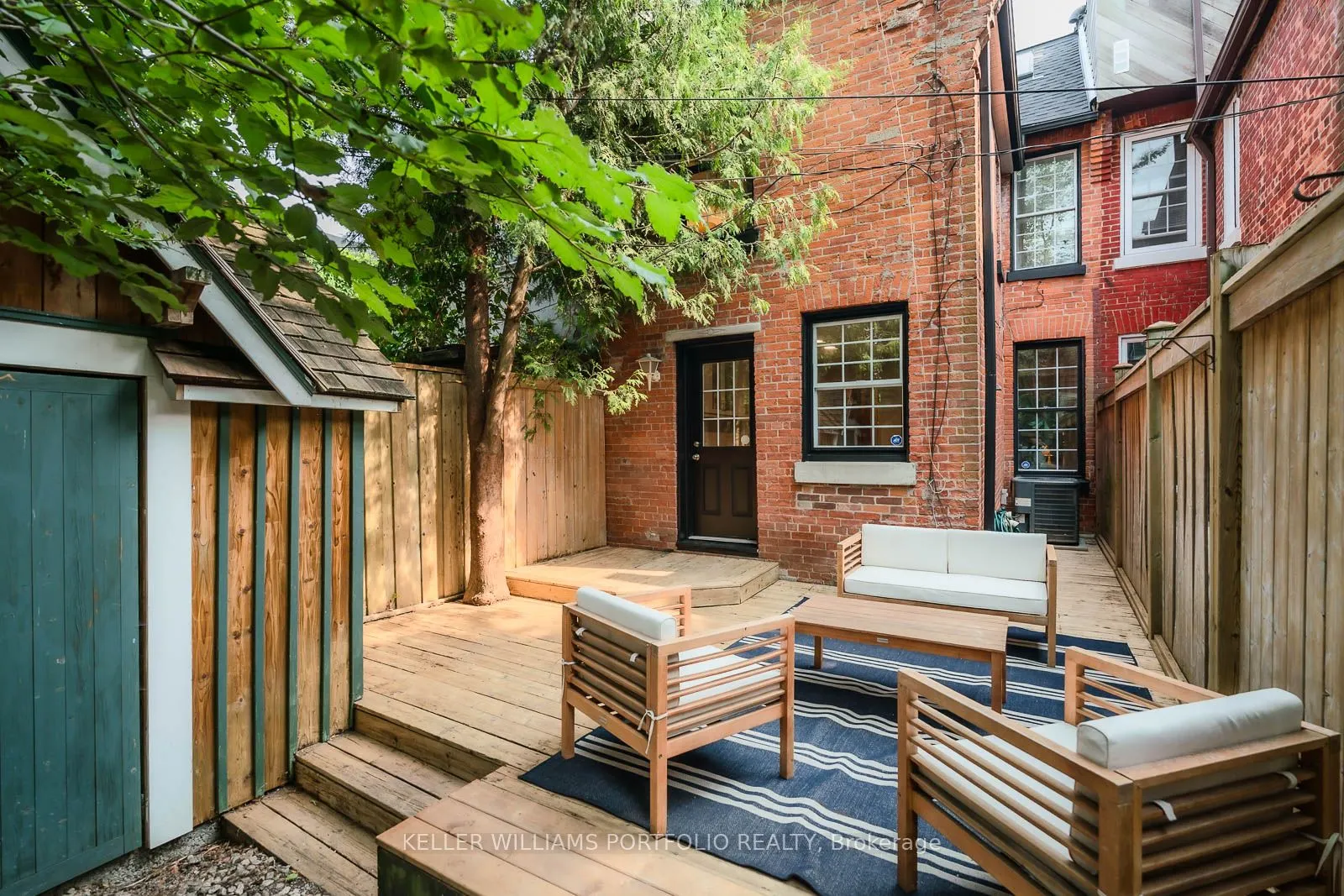 6 Melbourne Avenue
