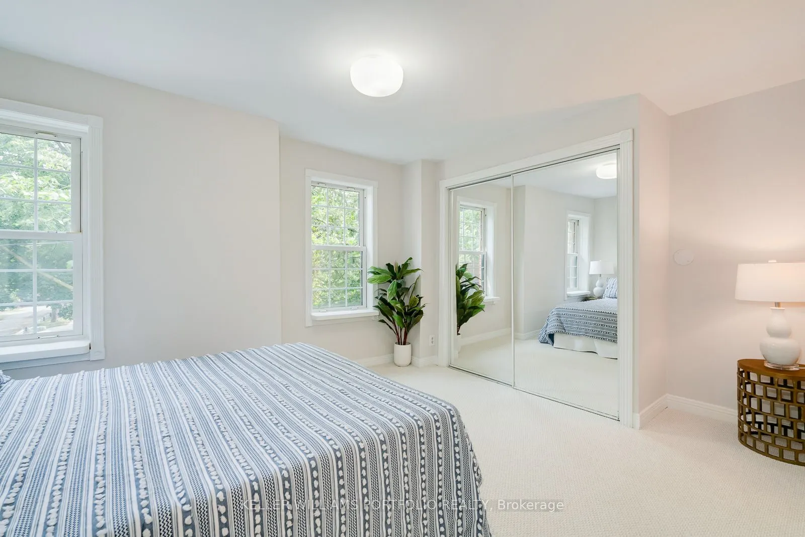 6 Melbourne Avenue