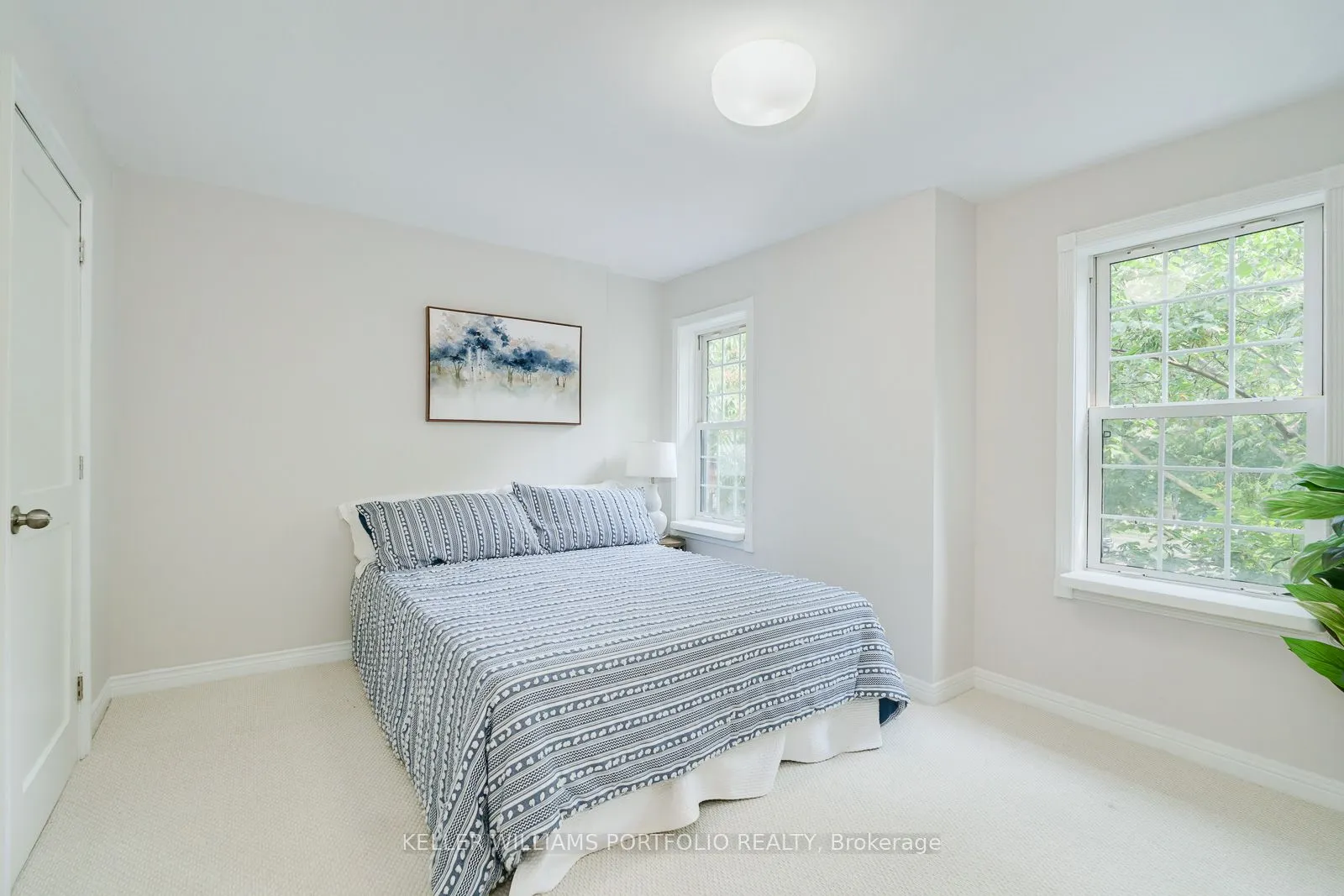 6 Melbourne Avenue