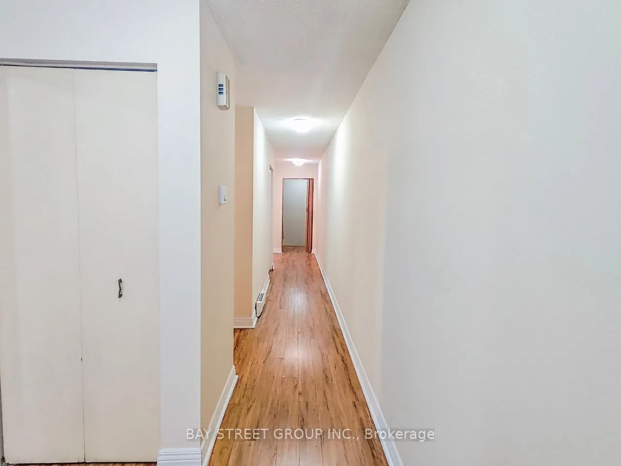5130A Dundas Street W, #2nd Flr