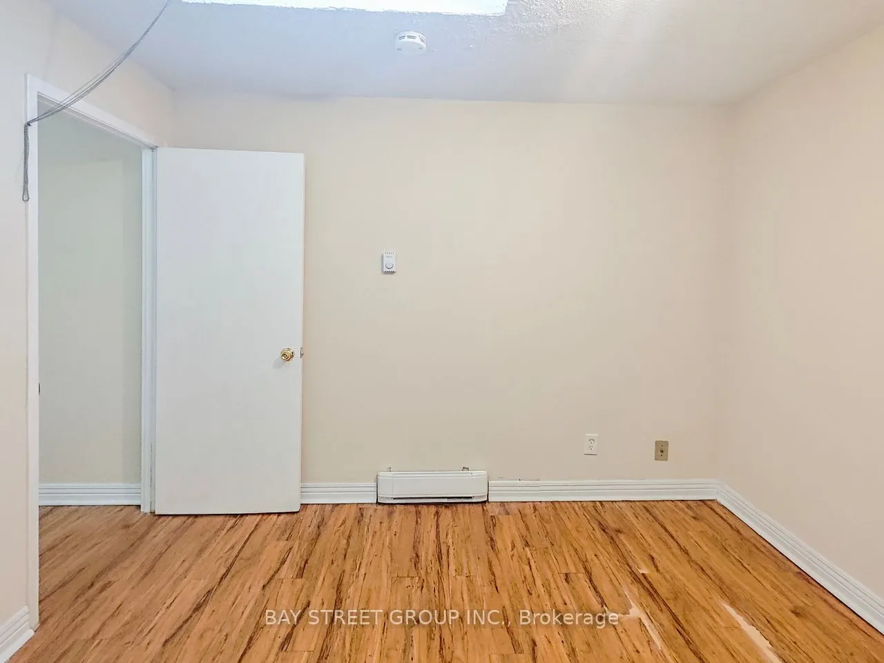 5130A Dundas Street W, #2nd Flr