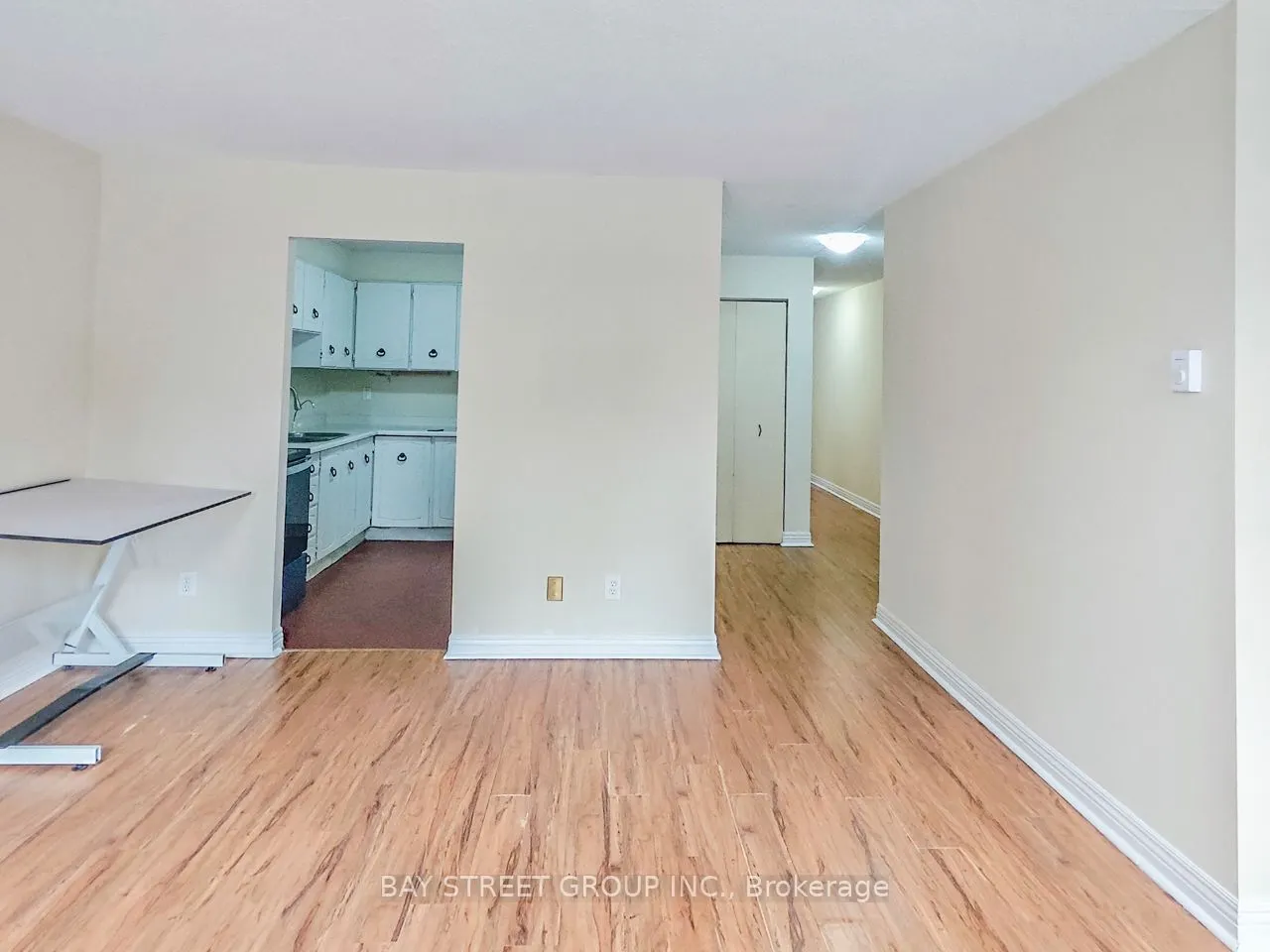 5130A Dundas Street W, #2nd Flr