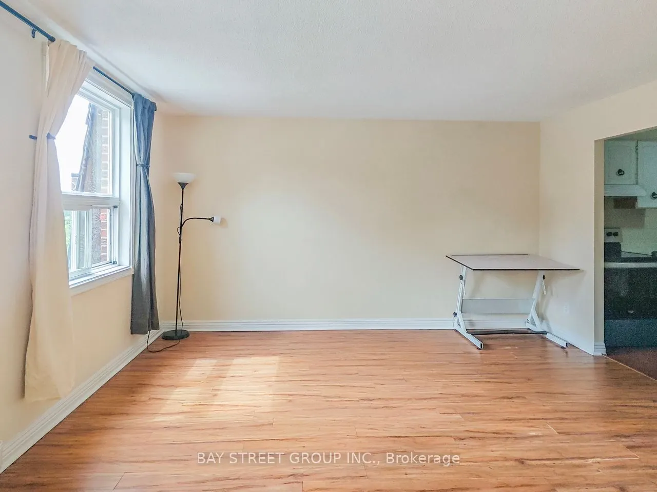 5130A Dundas Street W, #2nd Flr