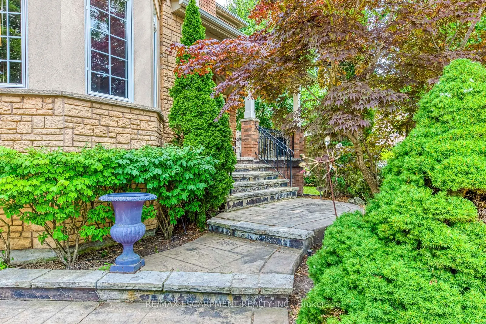 5337 Jameson Crescent