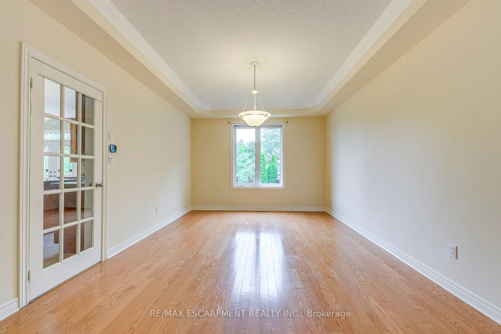 5337 Jameson Crescent