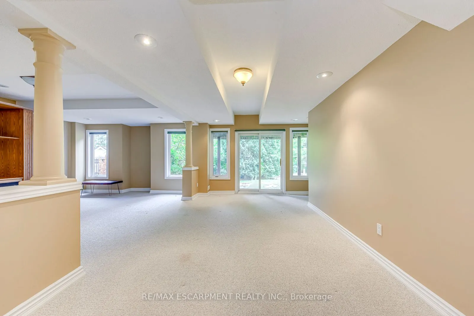 5337 Jameson Crescent