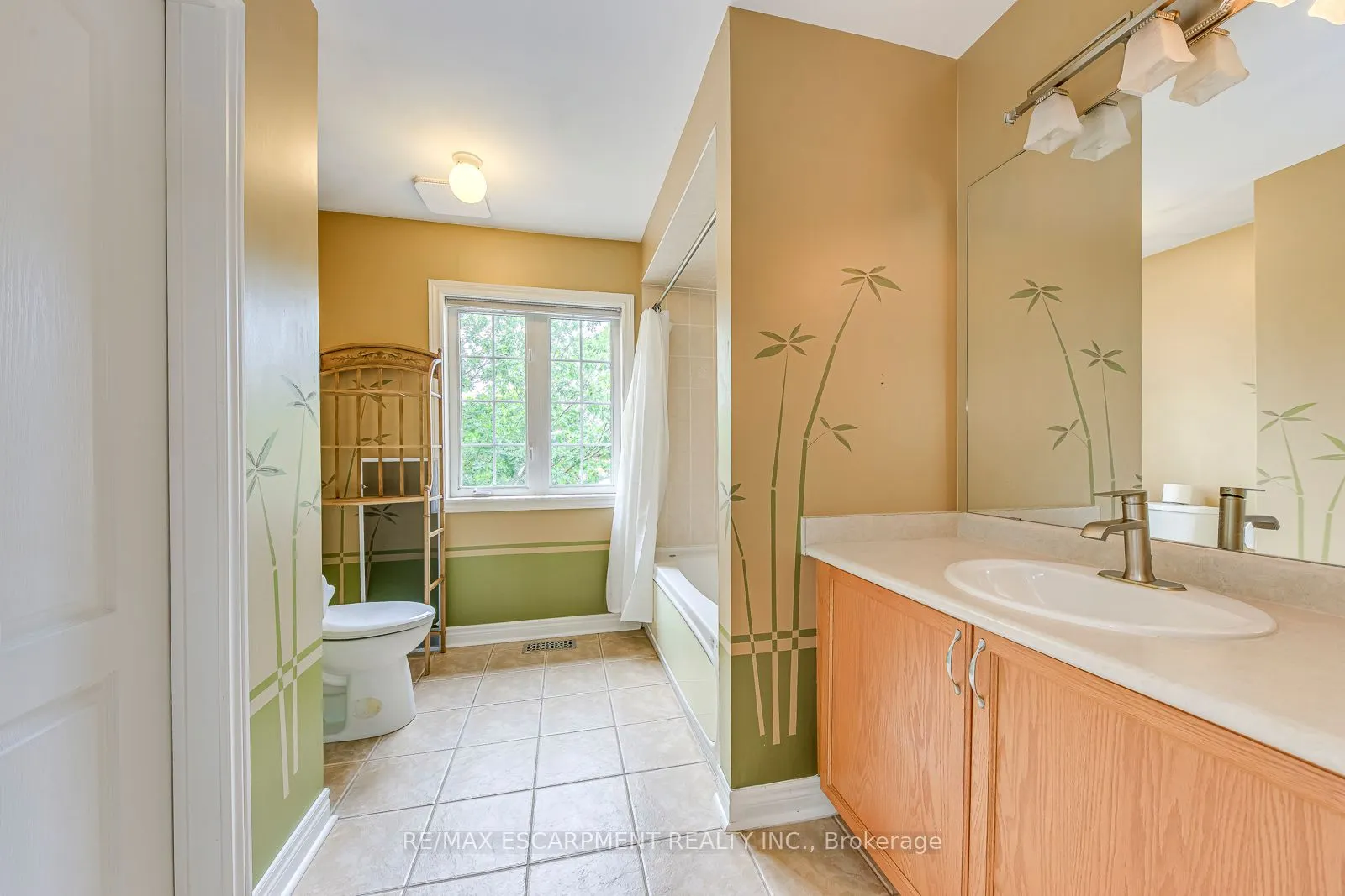 5337 Jameson Crescent