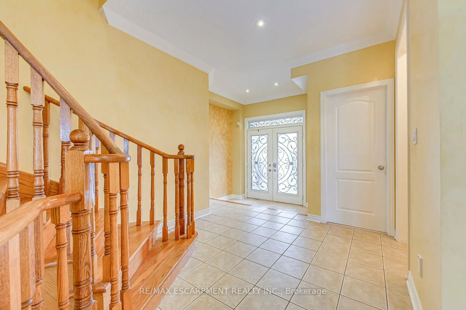 5337 Jameson Crescent
