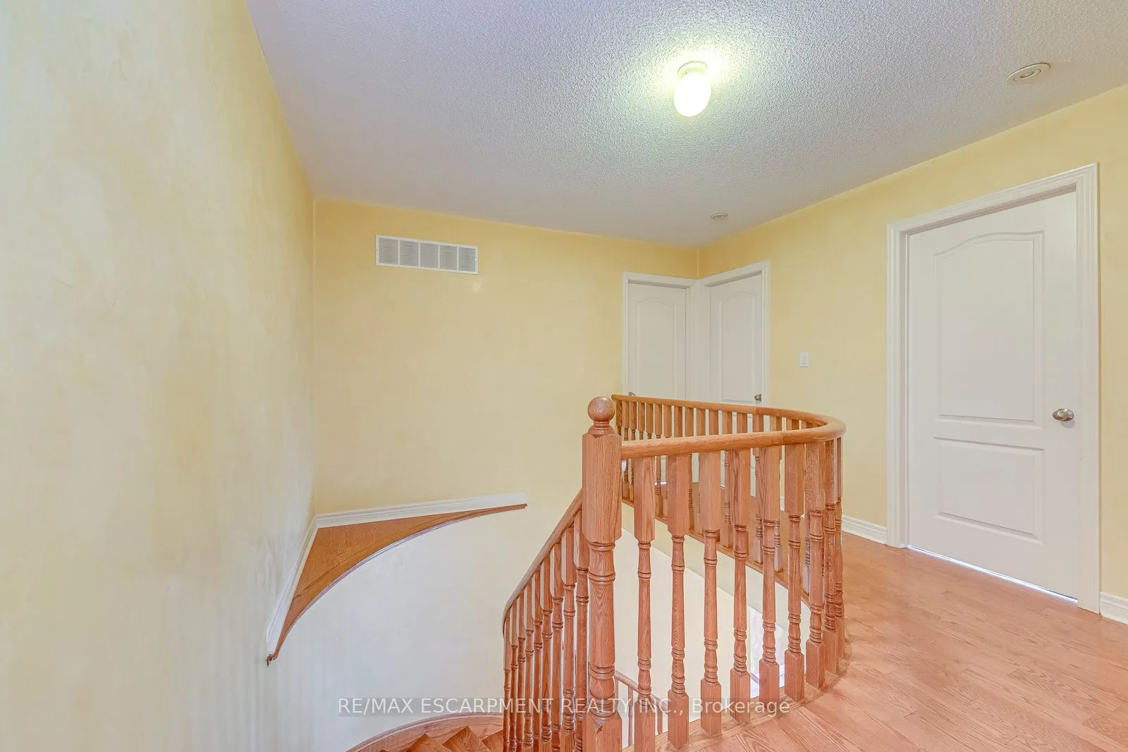 5337 Jameson Crescent