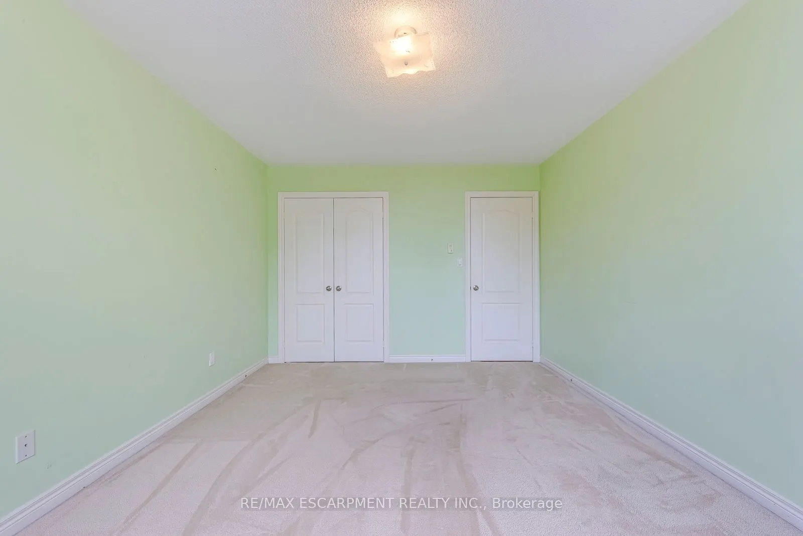 5337 Jameson Crescent