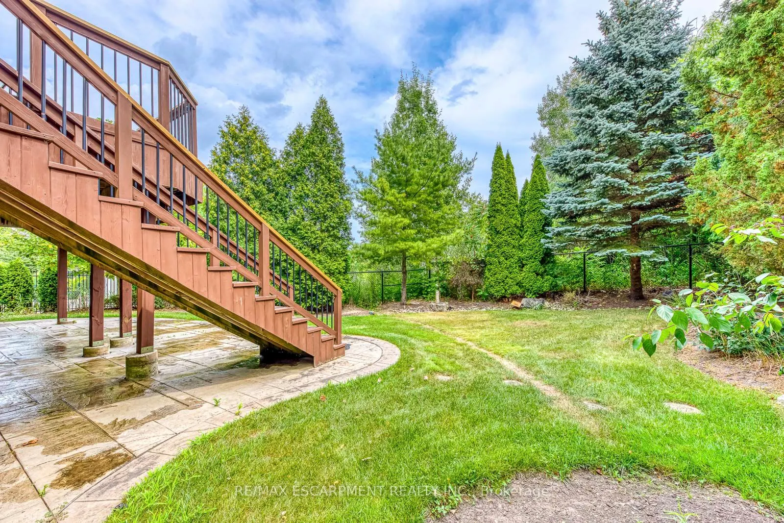 5337 Jameson Crescent