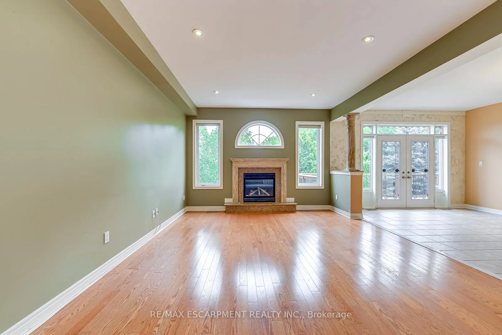 5337 Jameson Crescent
