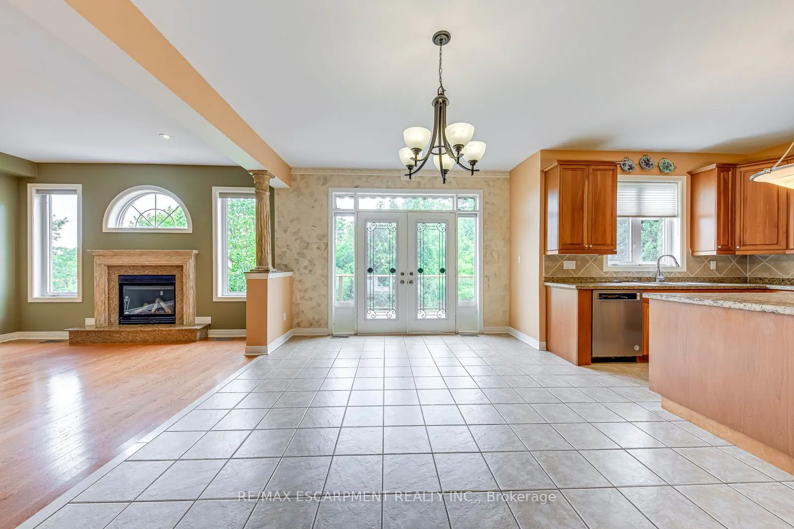 5337 Jameson Crescent