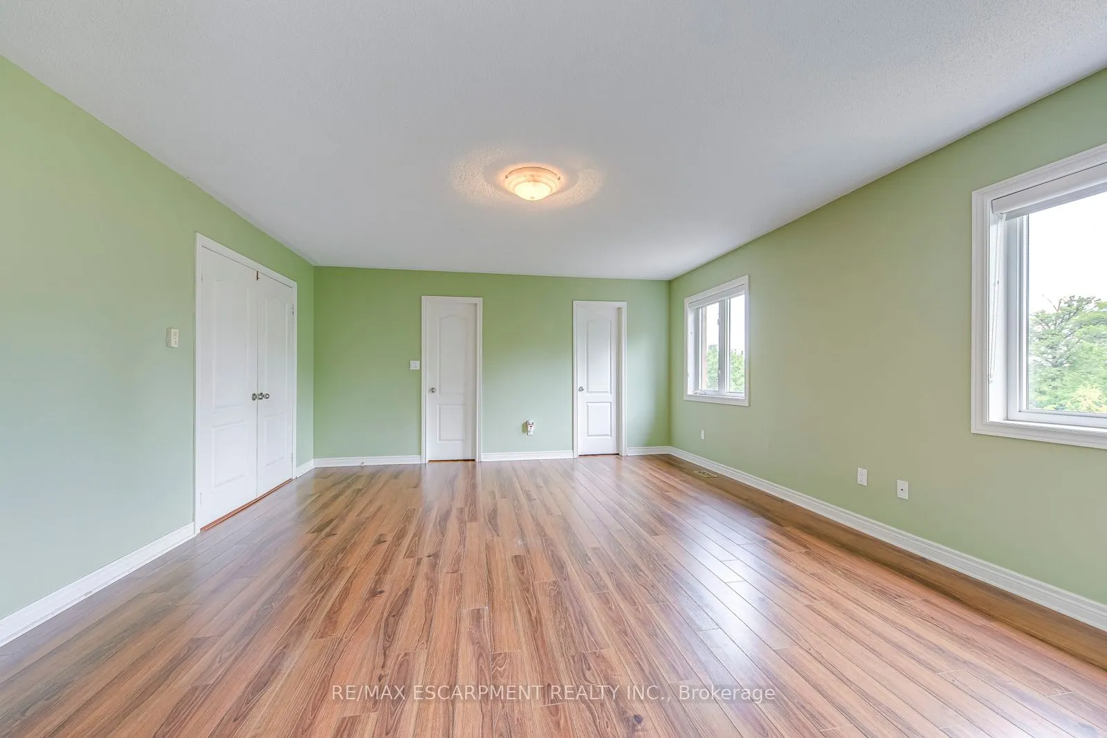 5337 Jameson Crescent