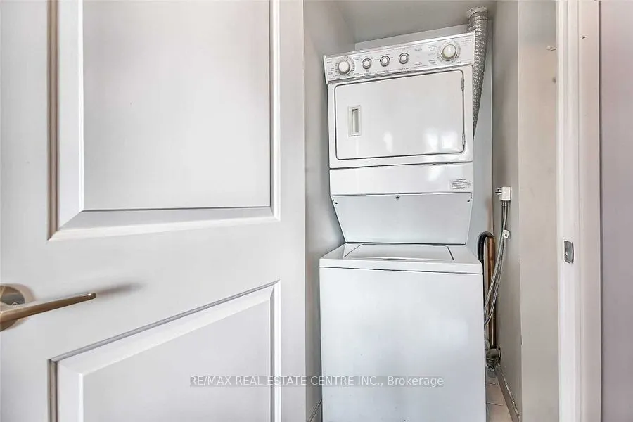 70 Absolute Avenue, #2207
