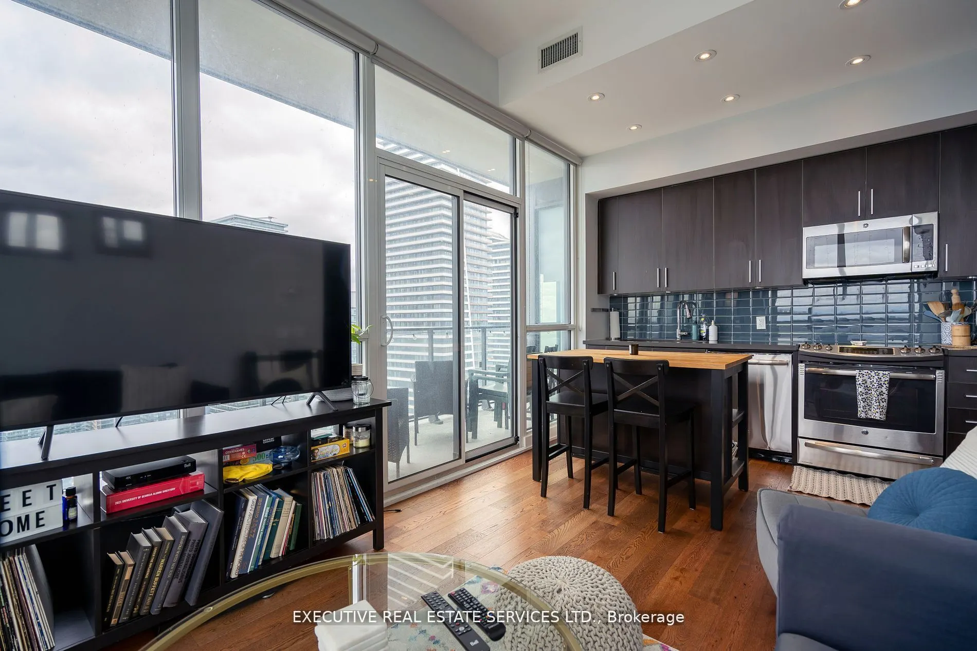 2200 Lakeshore Boulevard W, #LPH07