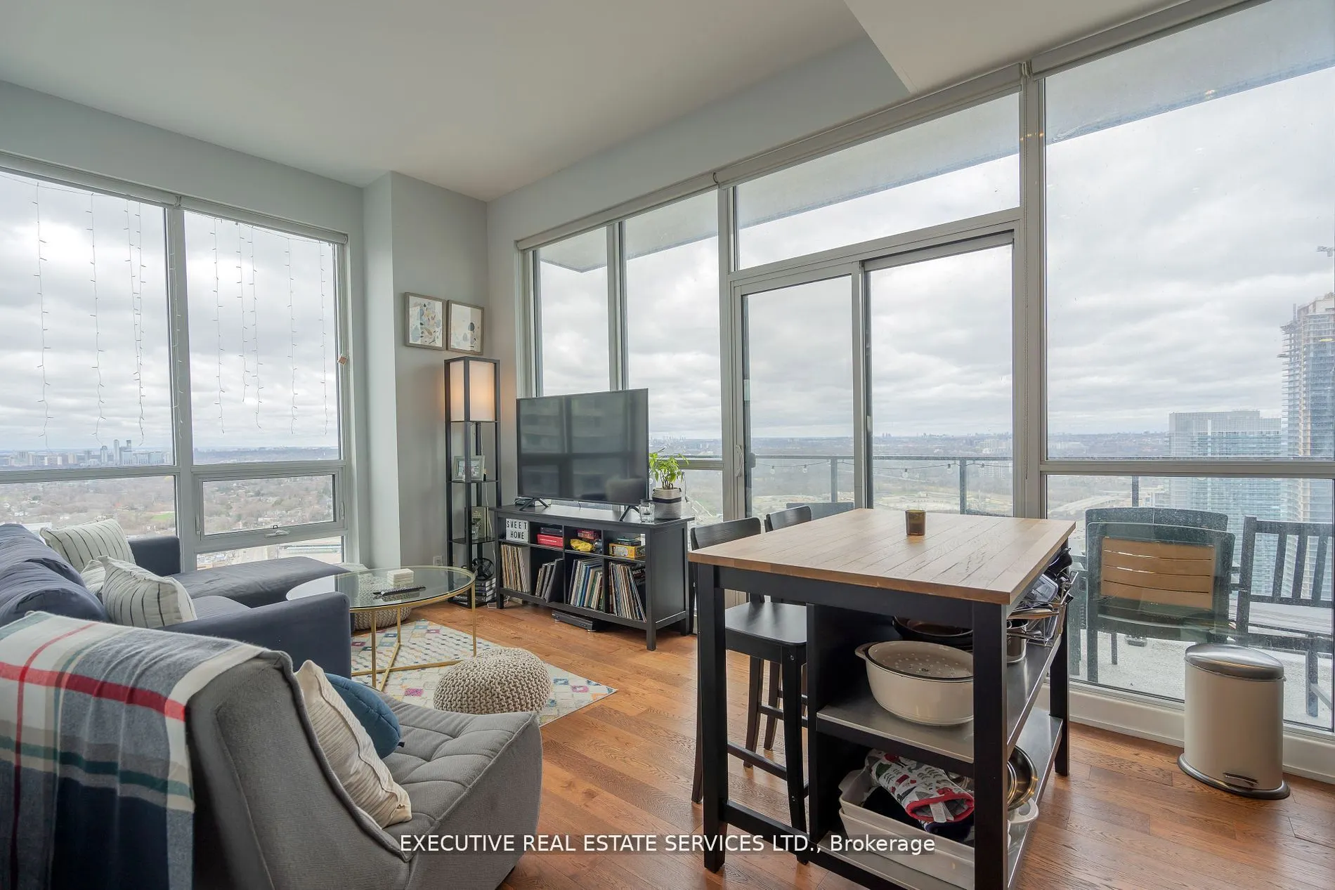 2200 Lakeshore Boulevard W, #LPH07