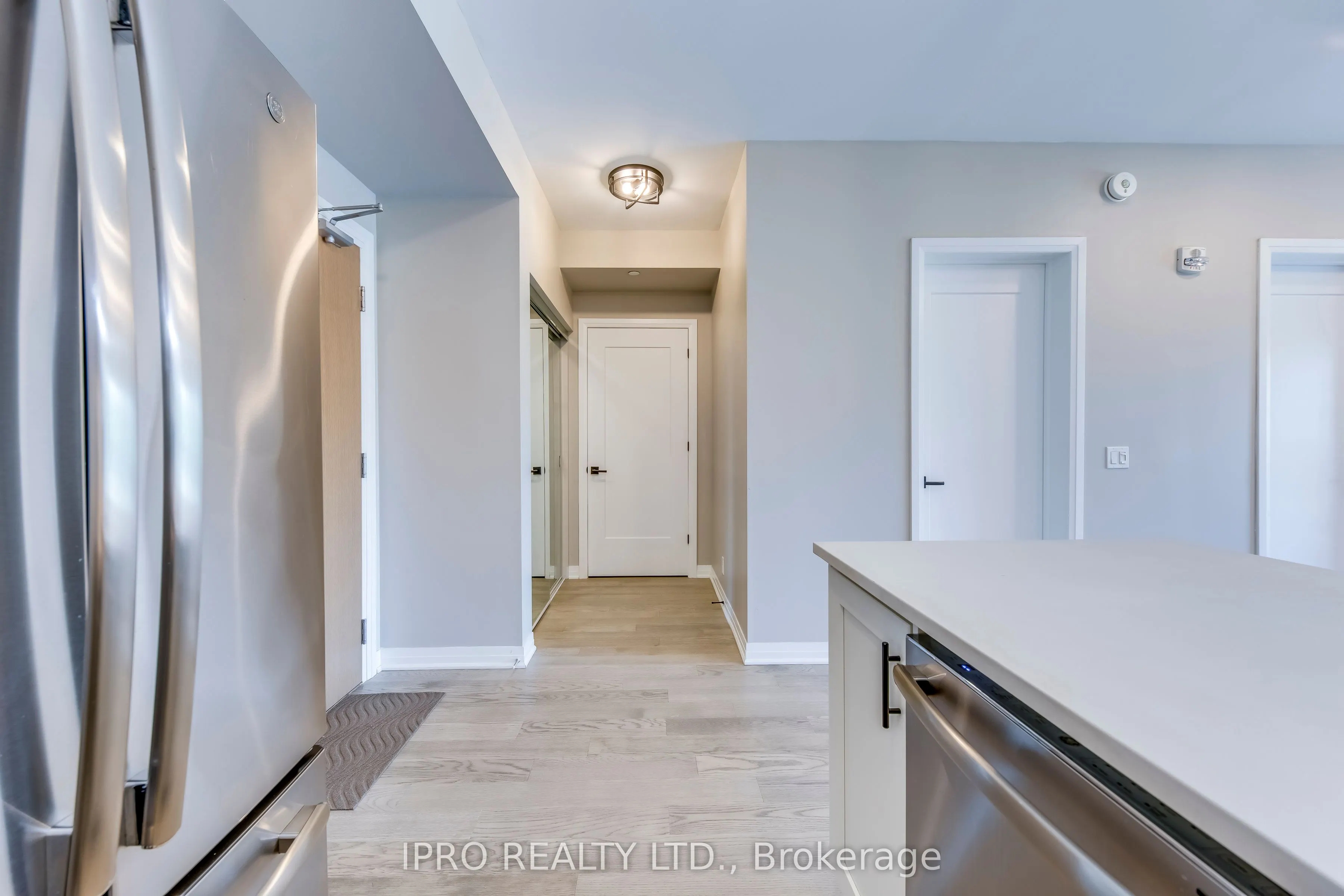 128 GROVEWOOD Common, #205