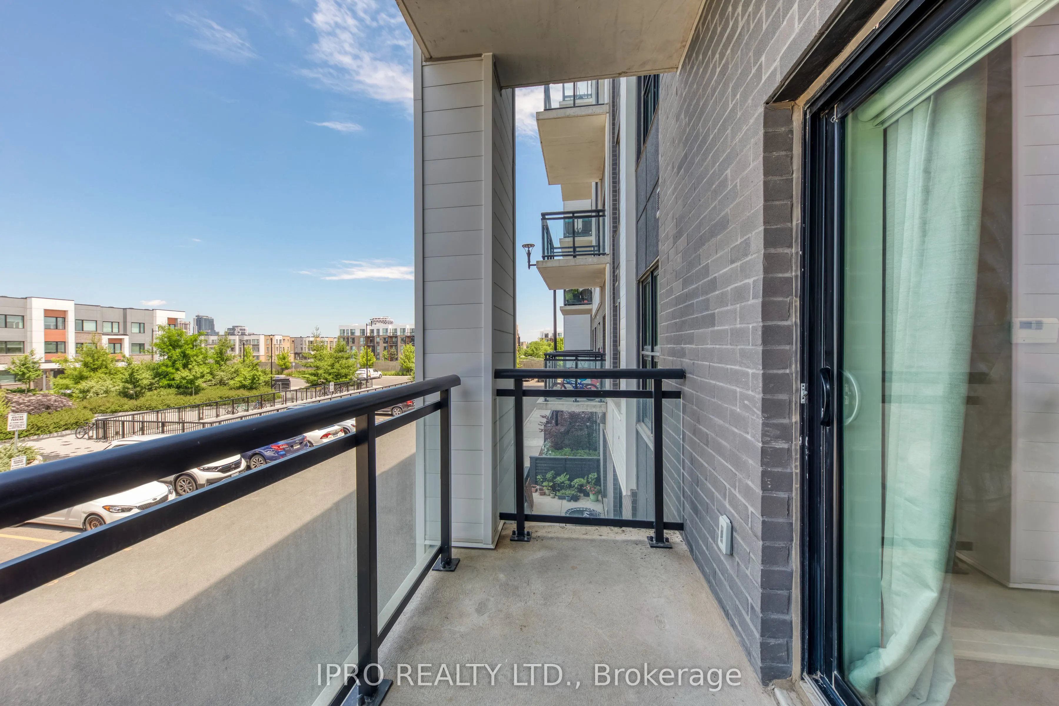 128 GROVEWOOD Common, #205