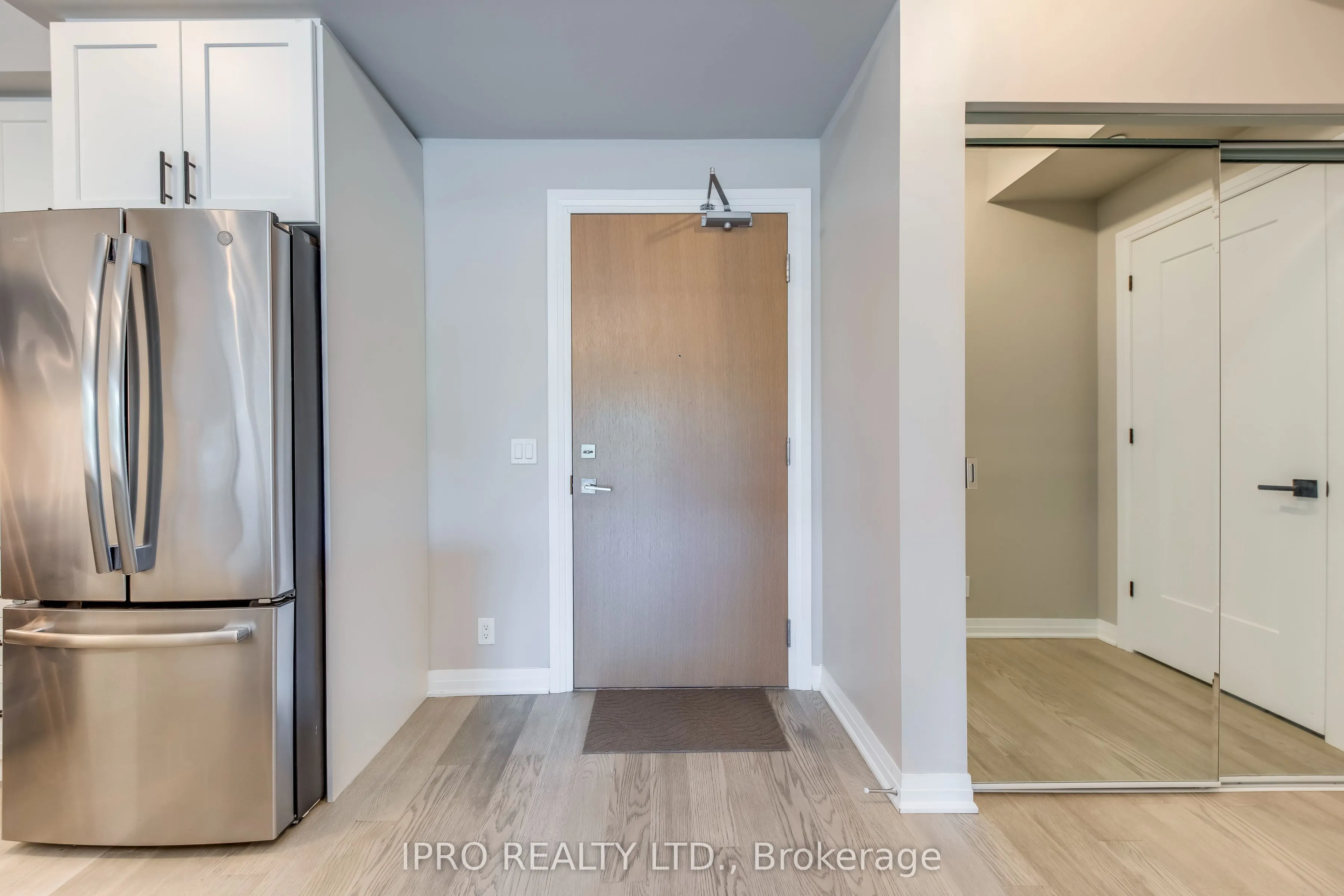 128 GROVEWOOD Common, #205