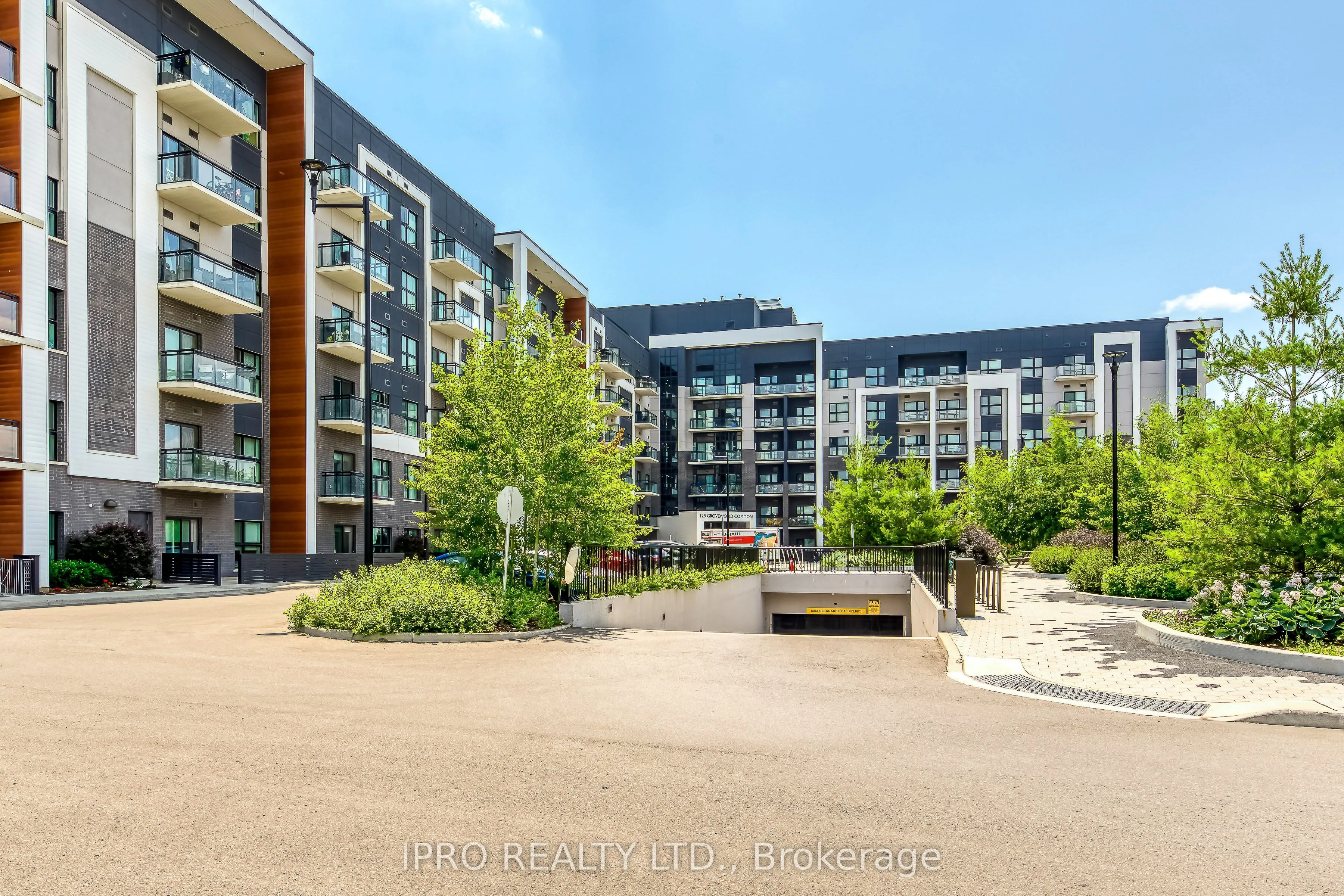 128 GROVEWOOD Common, #205