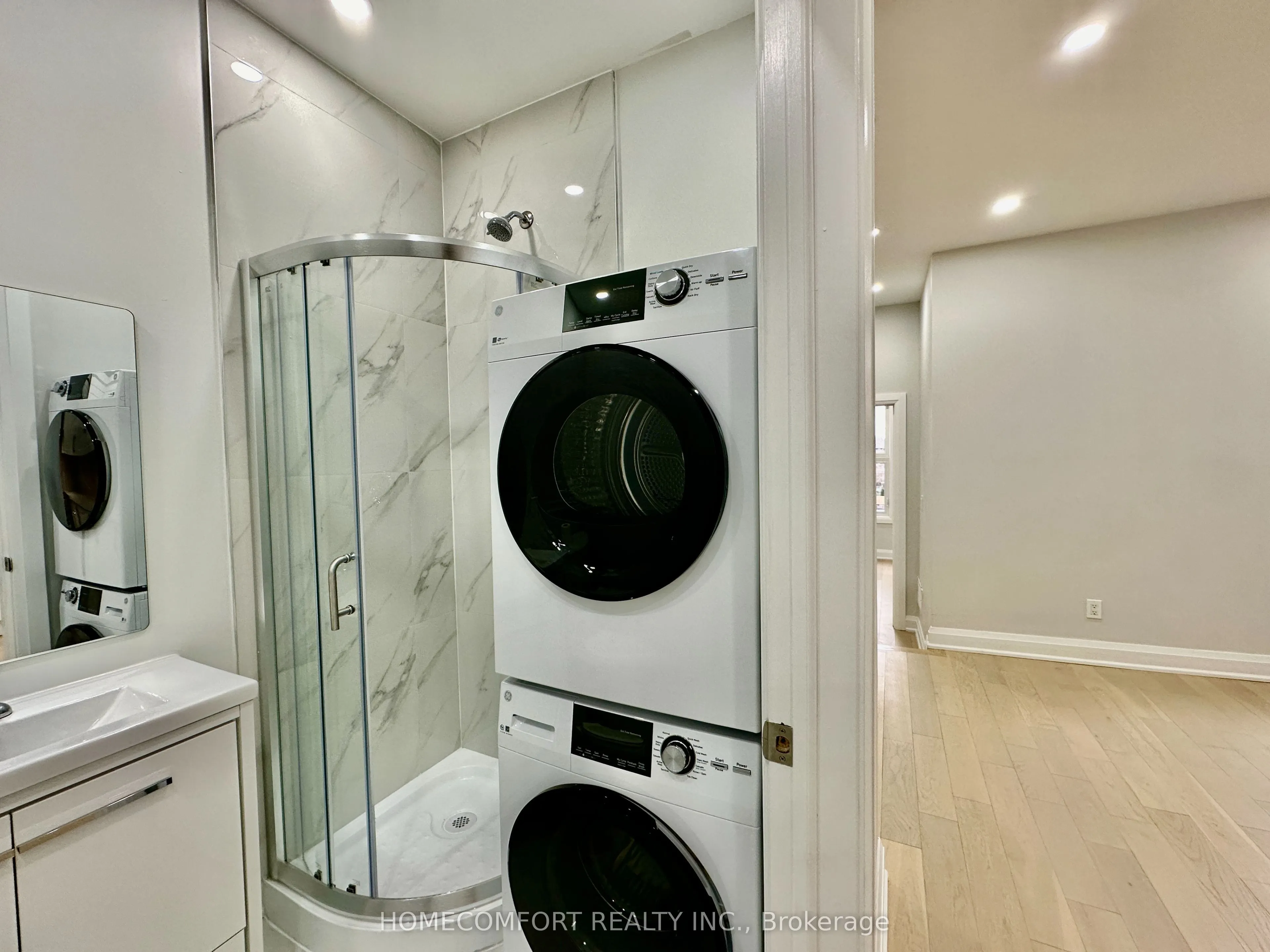 211 Osler Street, #Upper
