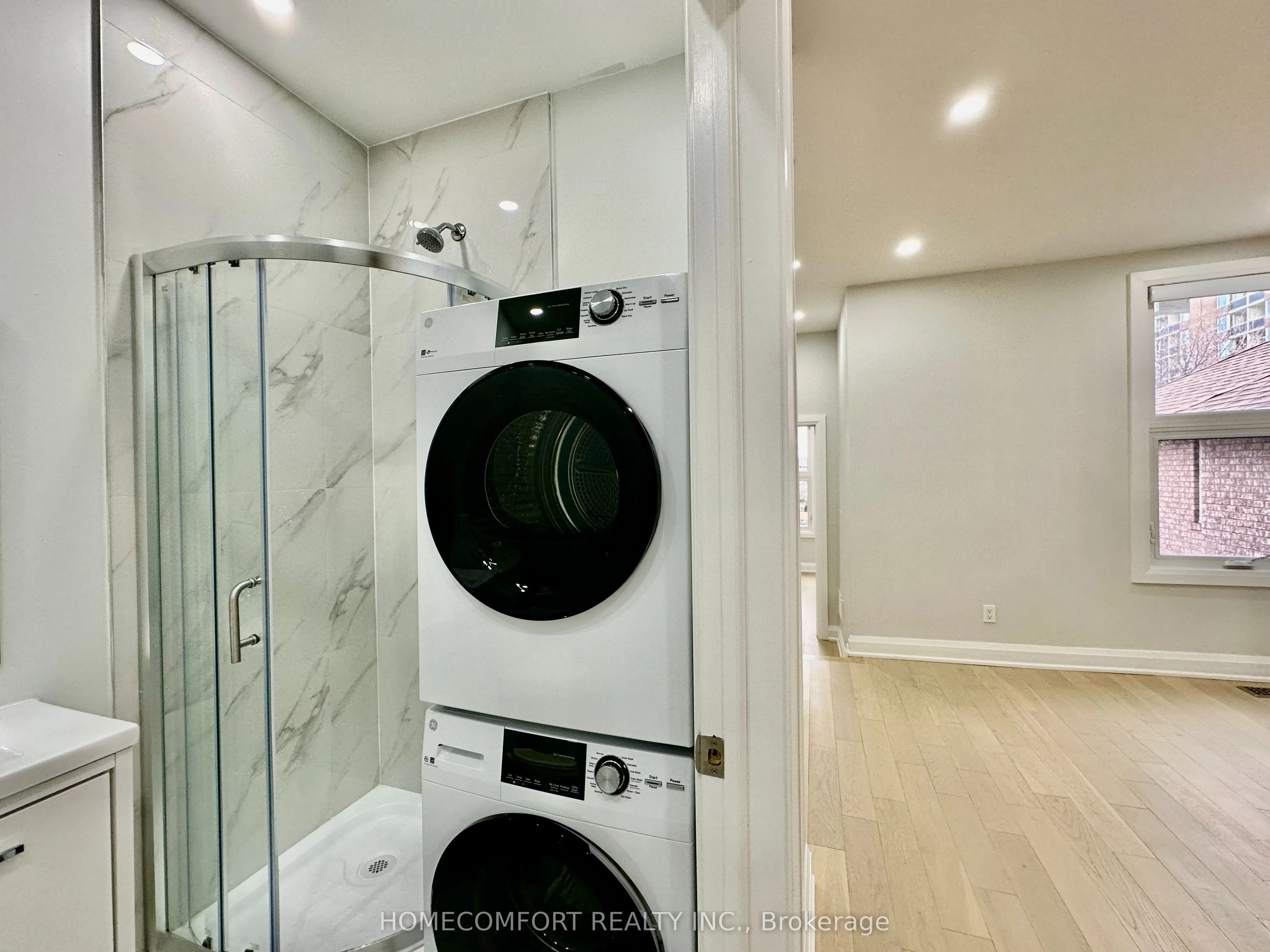 211 Osler Street, #Upper