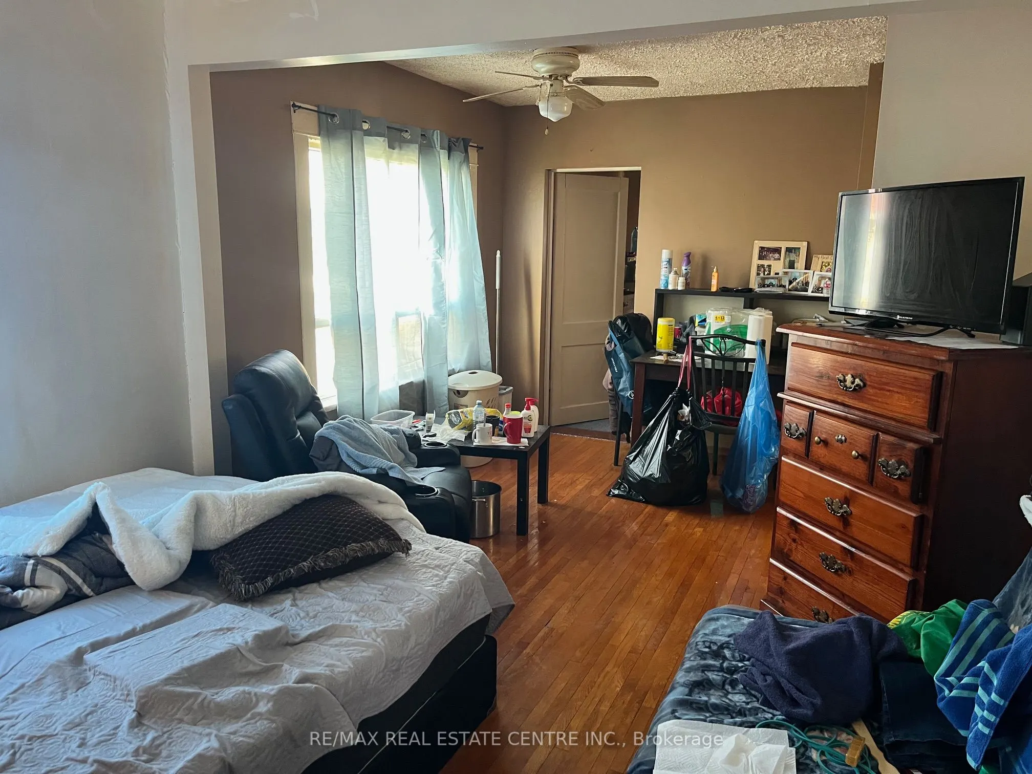 4 Eastern Avenue
