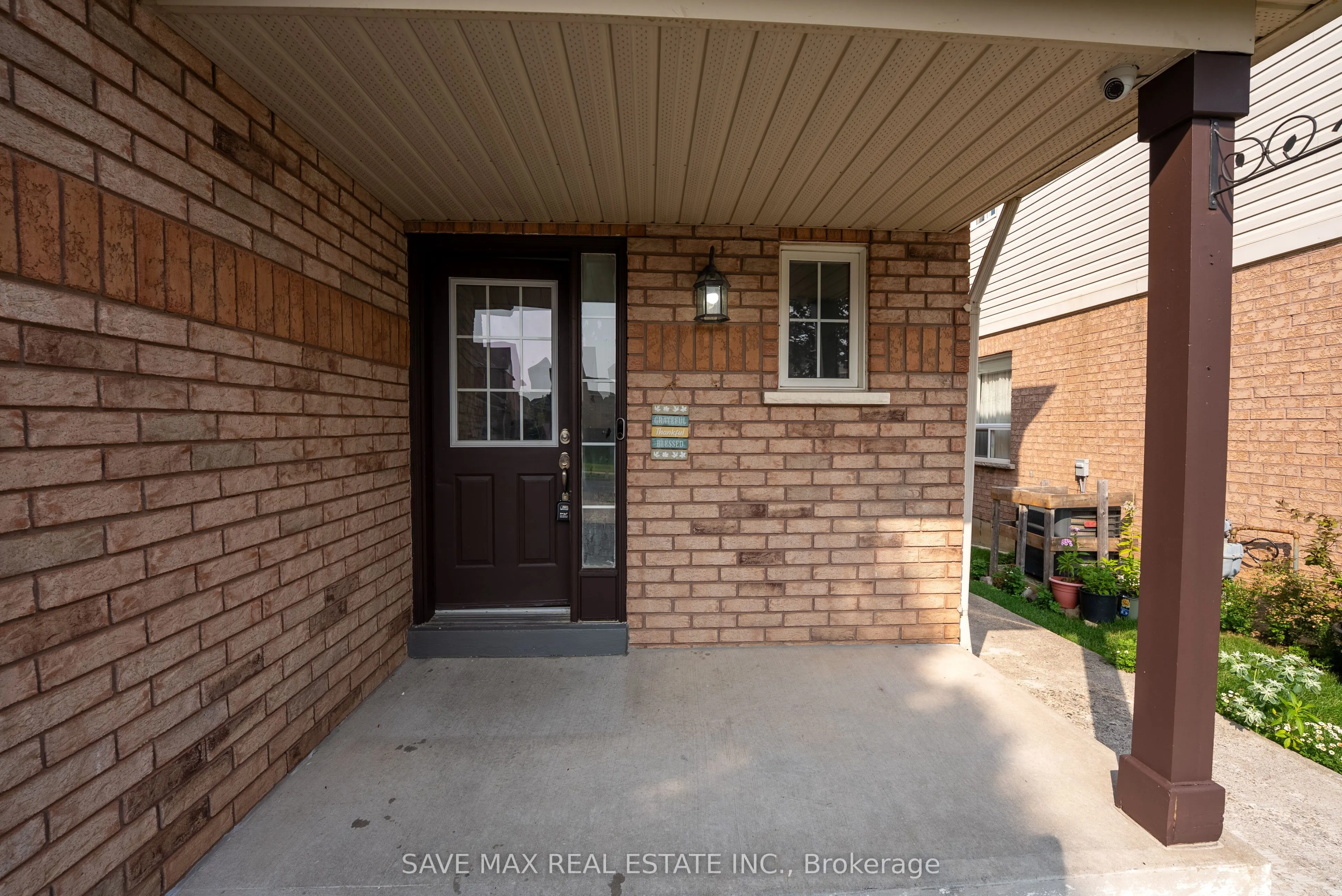 33 Heathwood Drive