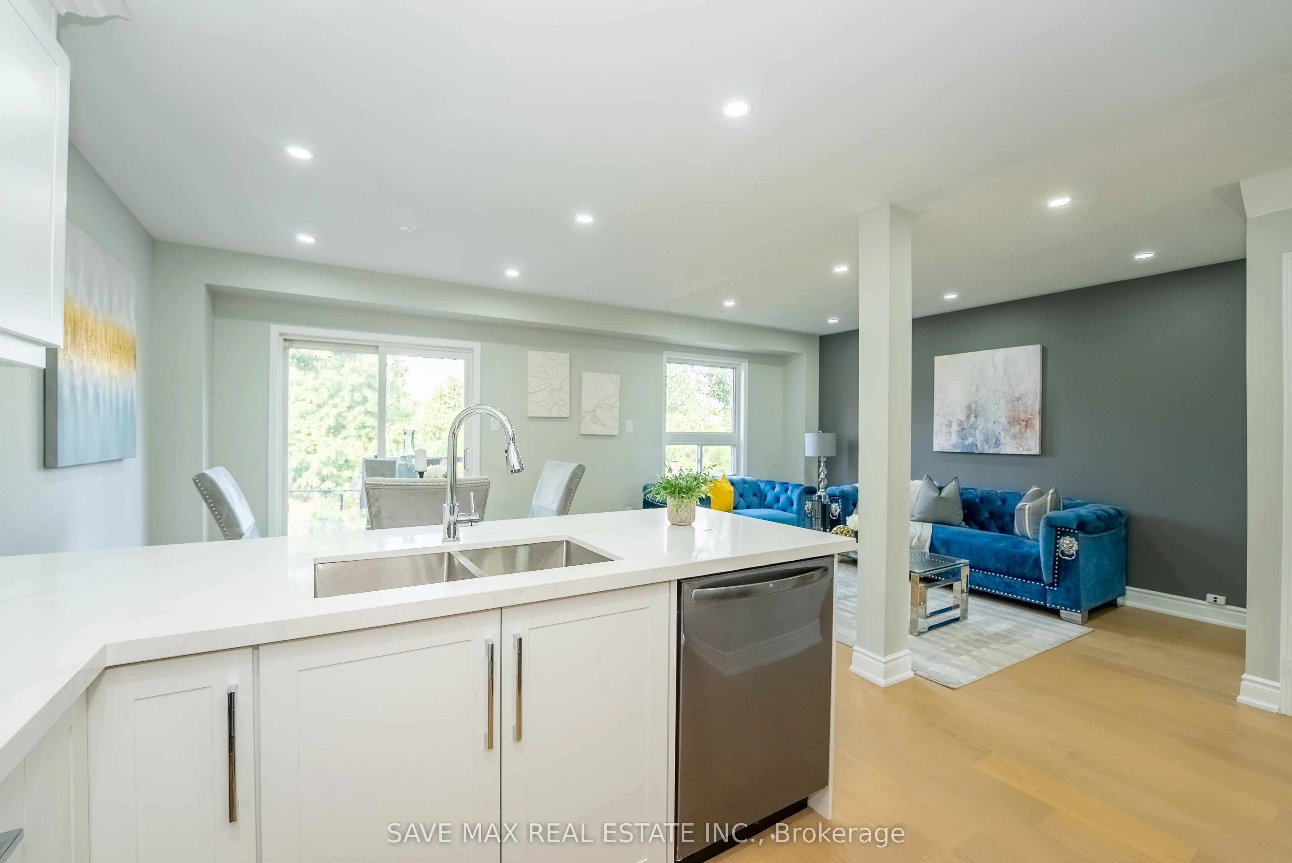 33 Heathwood Drive