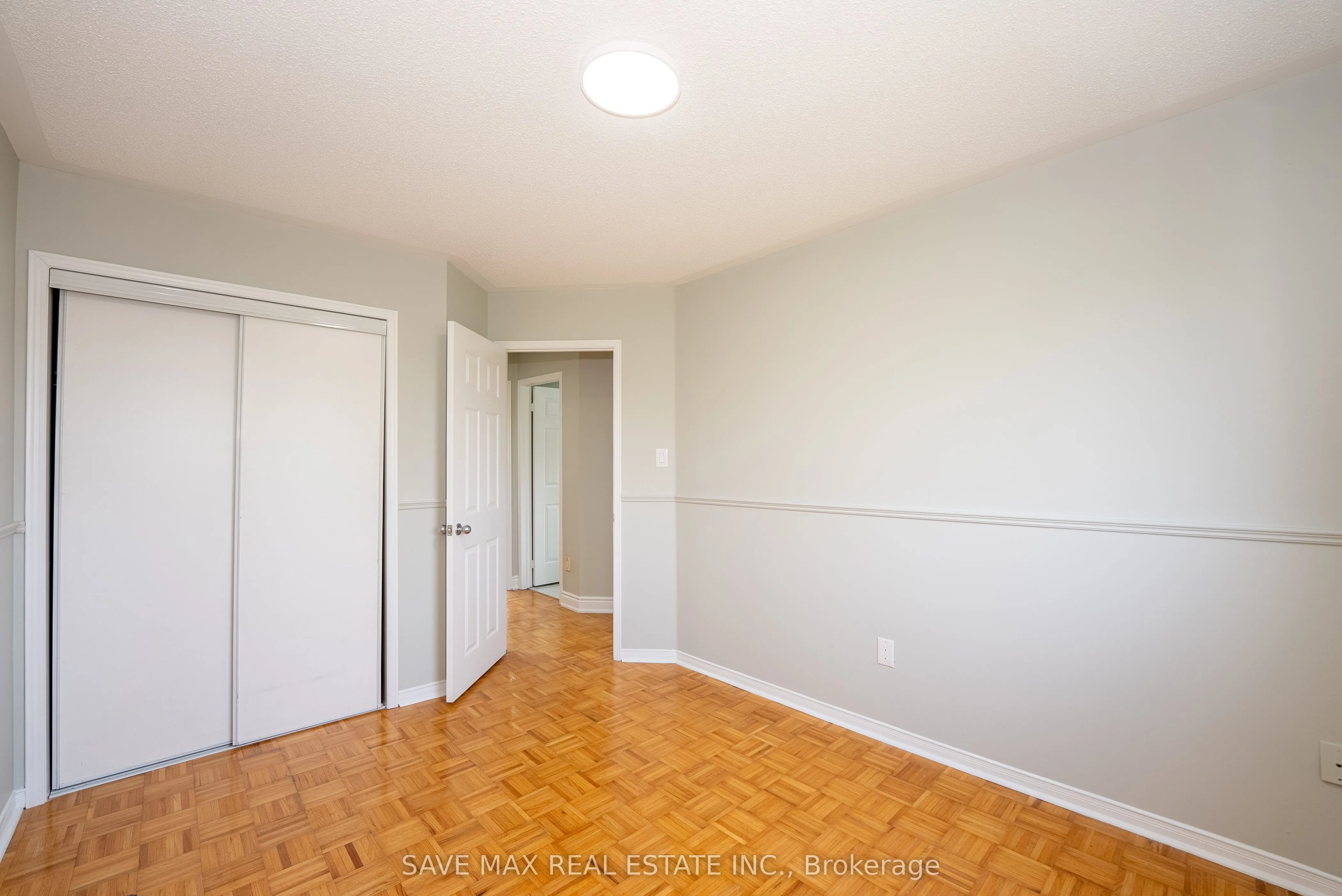 33 Heathwood Drive