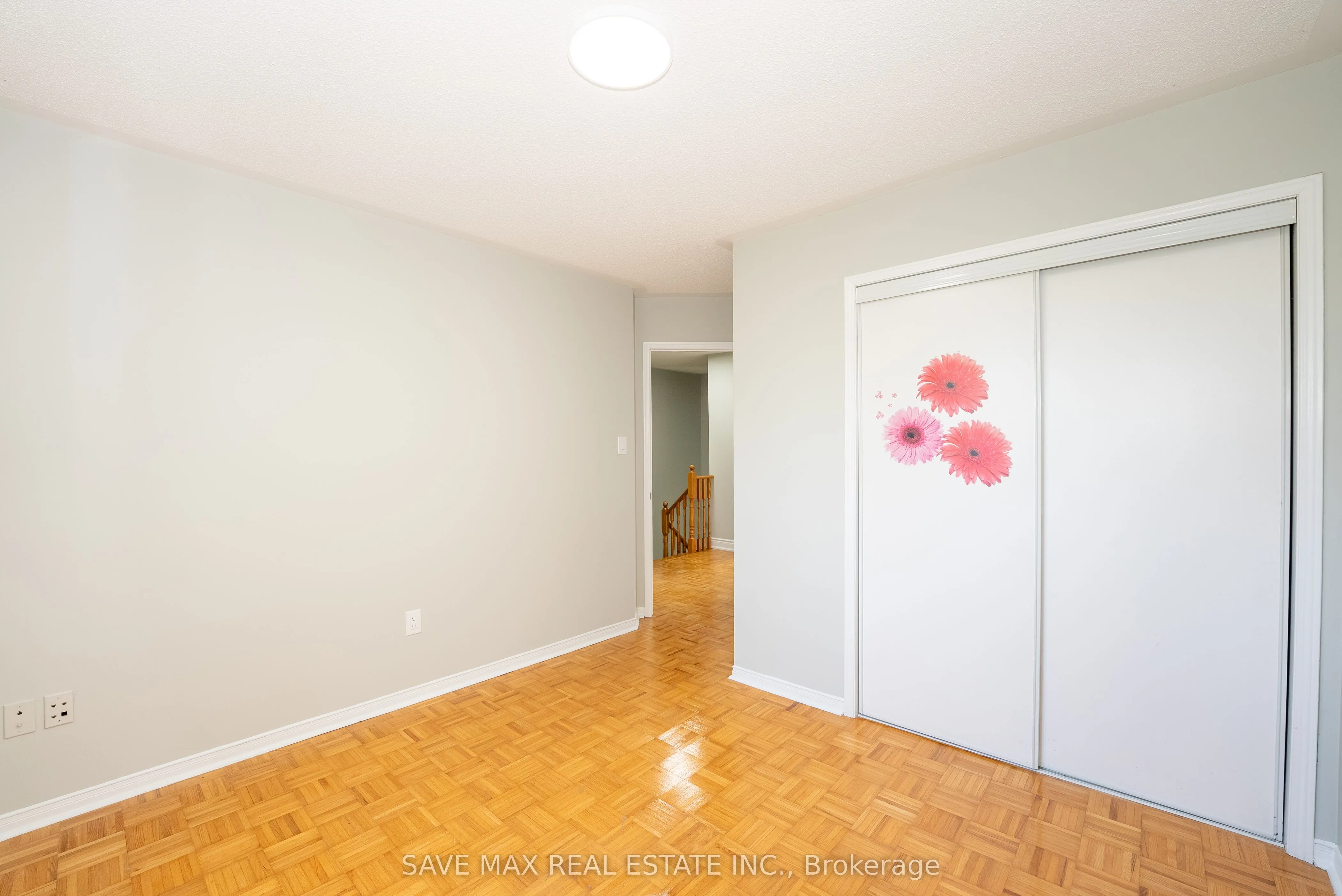 33 Heathwood Drive