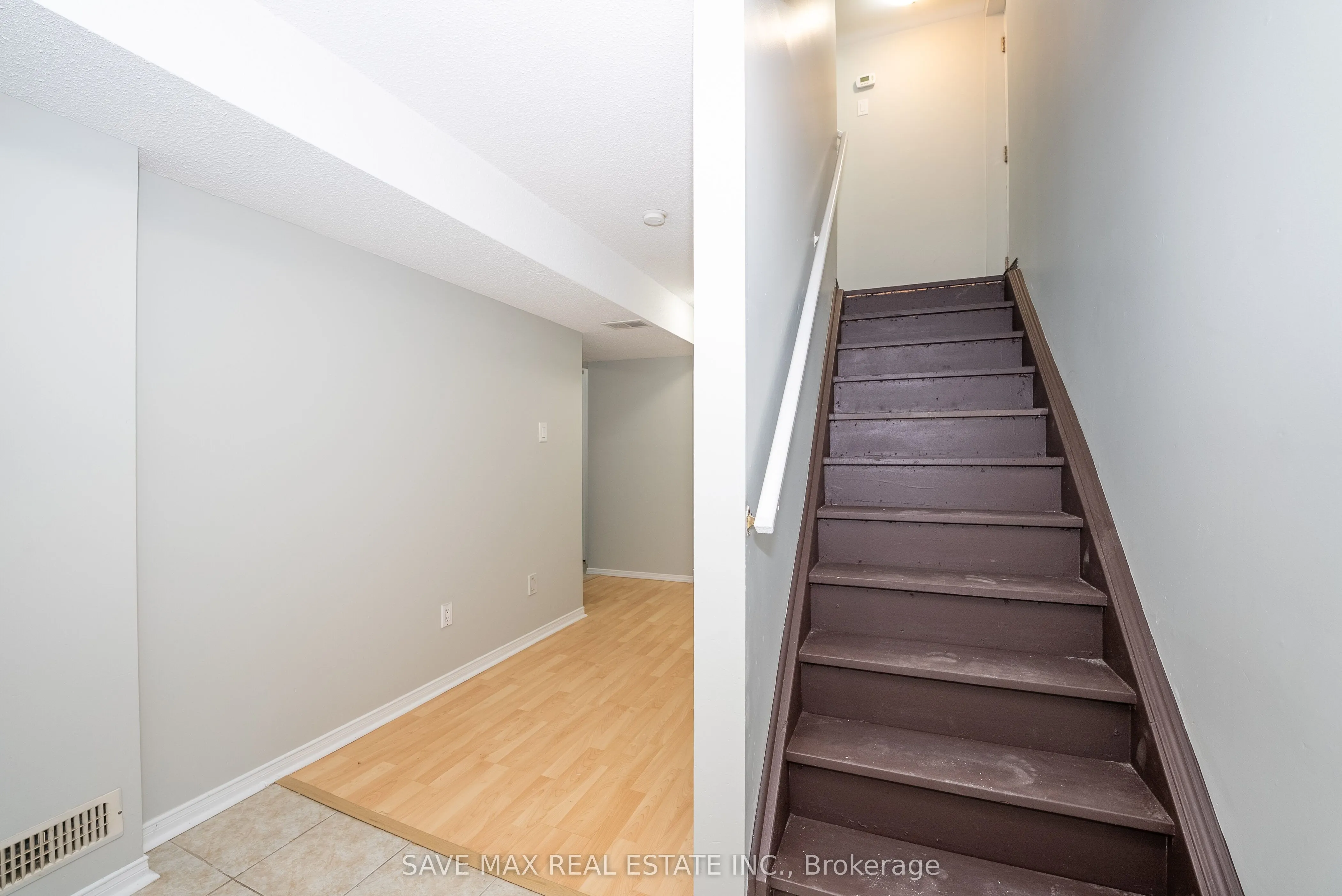33 Heathwood Drive