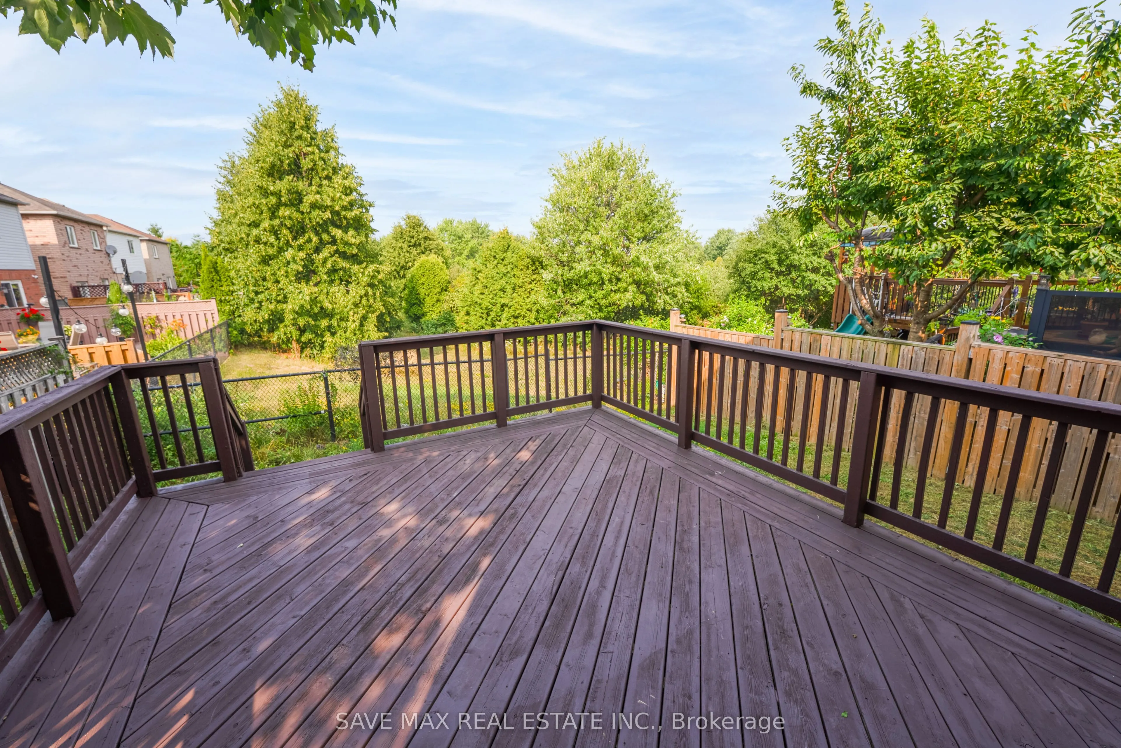 33 Heathwood Drive