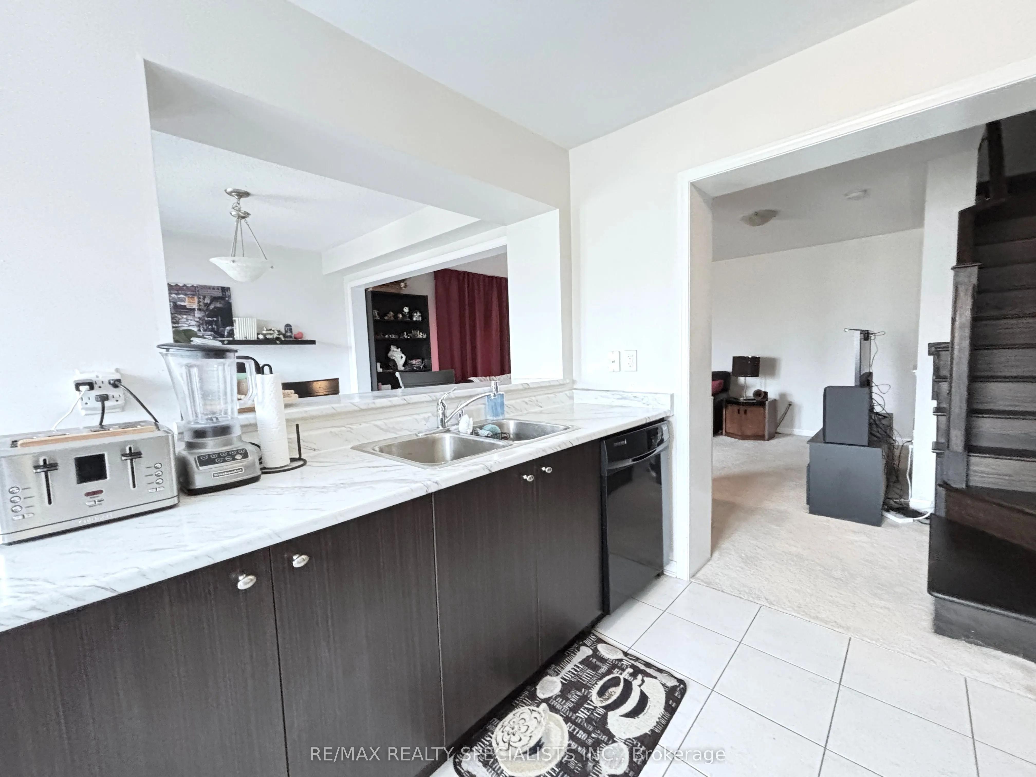 230 Mortimer Crescent