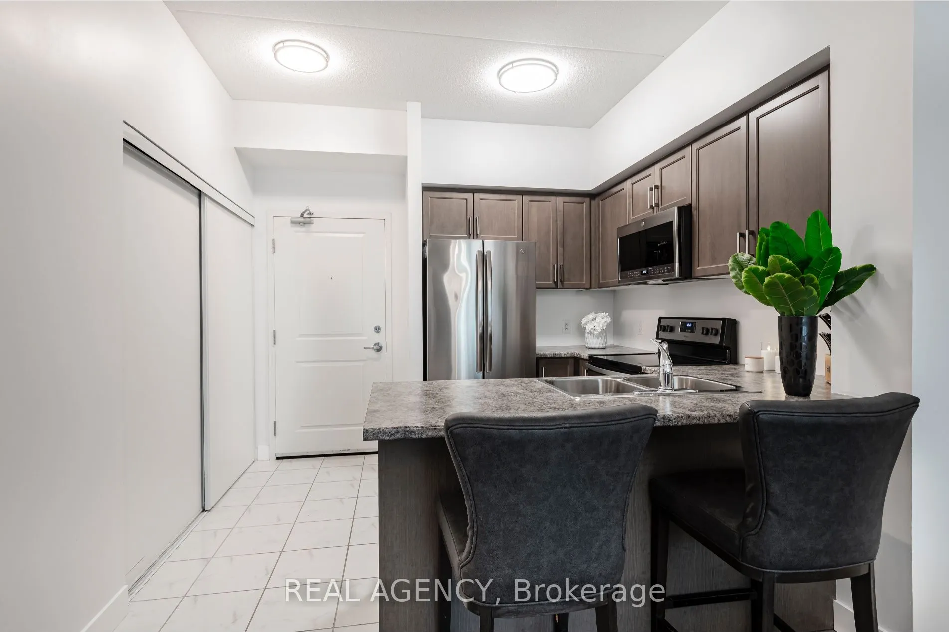 630 Sauve Street, #120