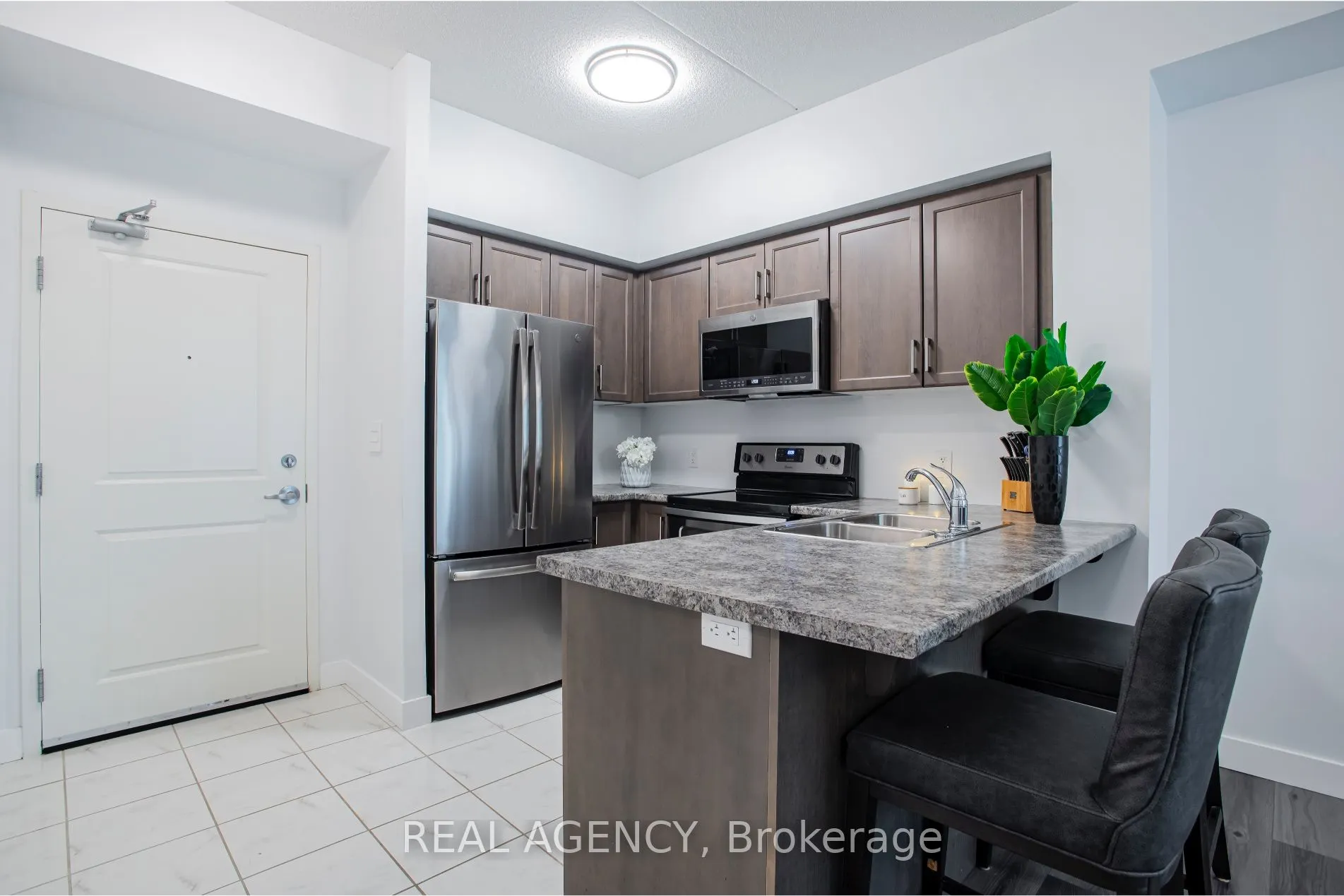 630 Sauve Street, #120