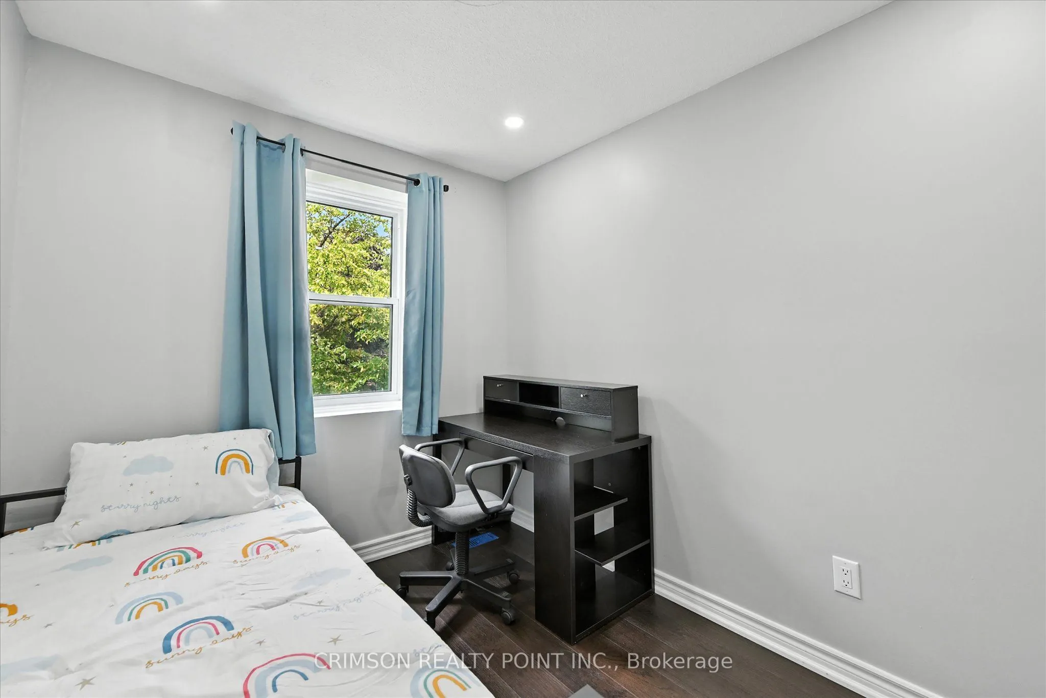 235 Bronte Street S, #37