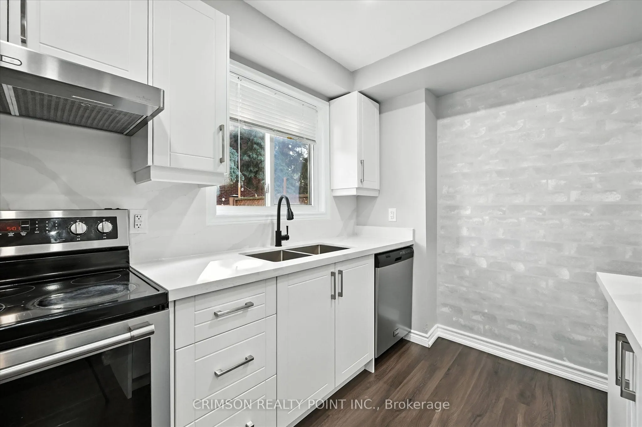 235 Bronte Street S, #37