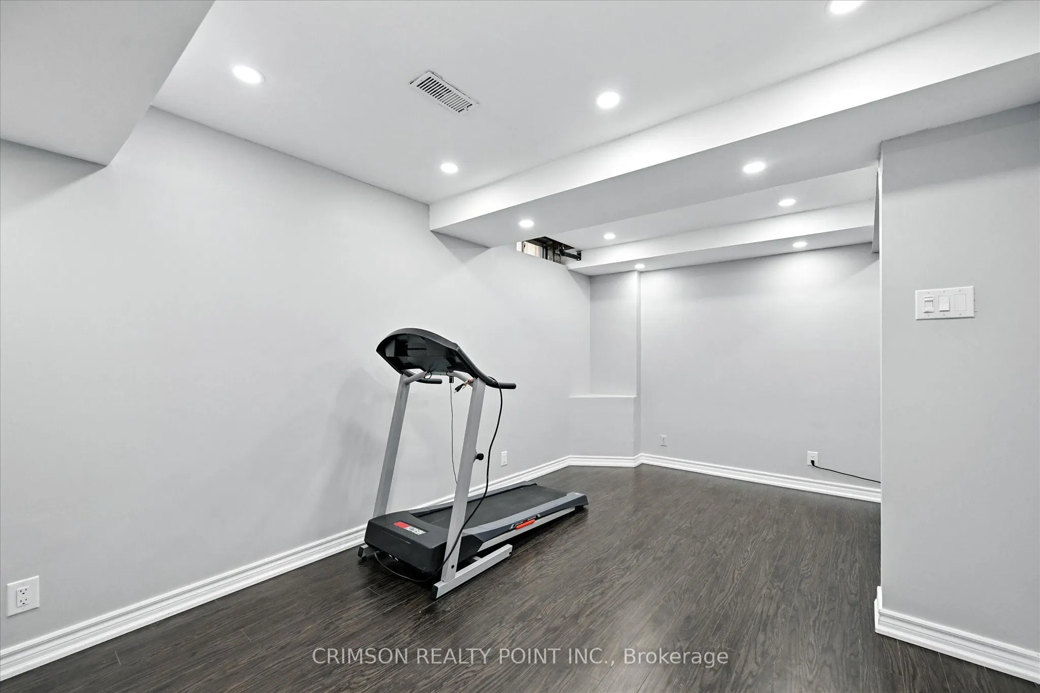 235 Bronte Street S, #37