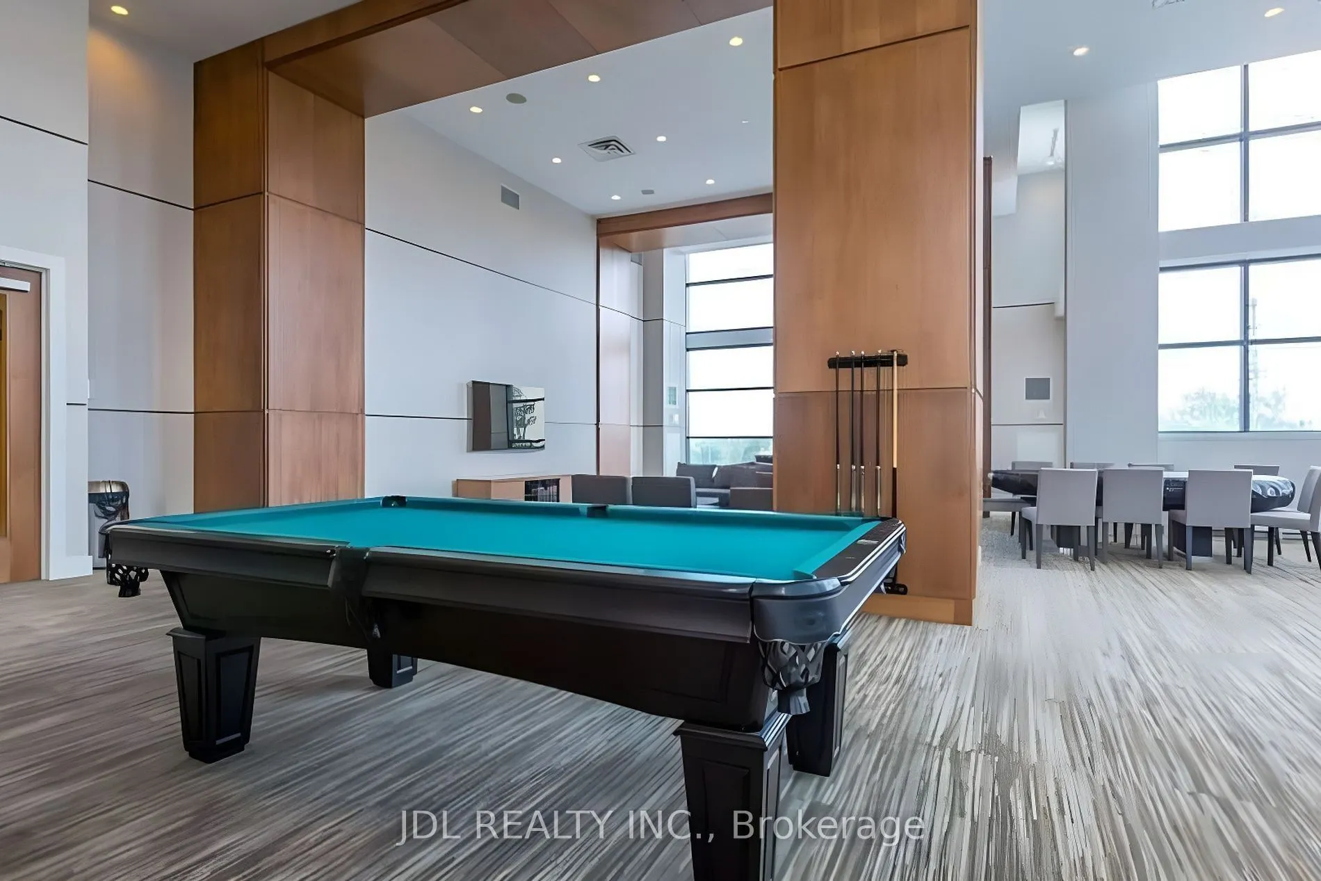 2212 Lakeshore Boulevard W, #3206
