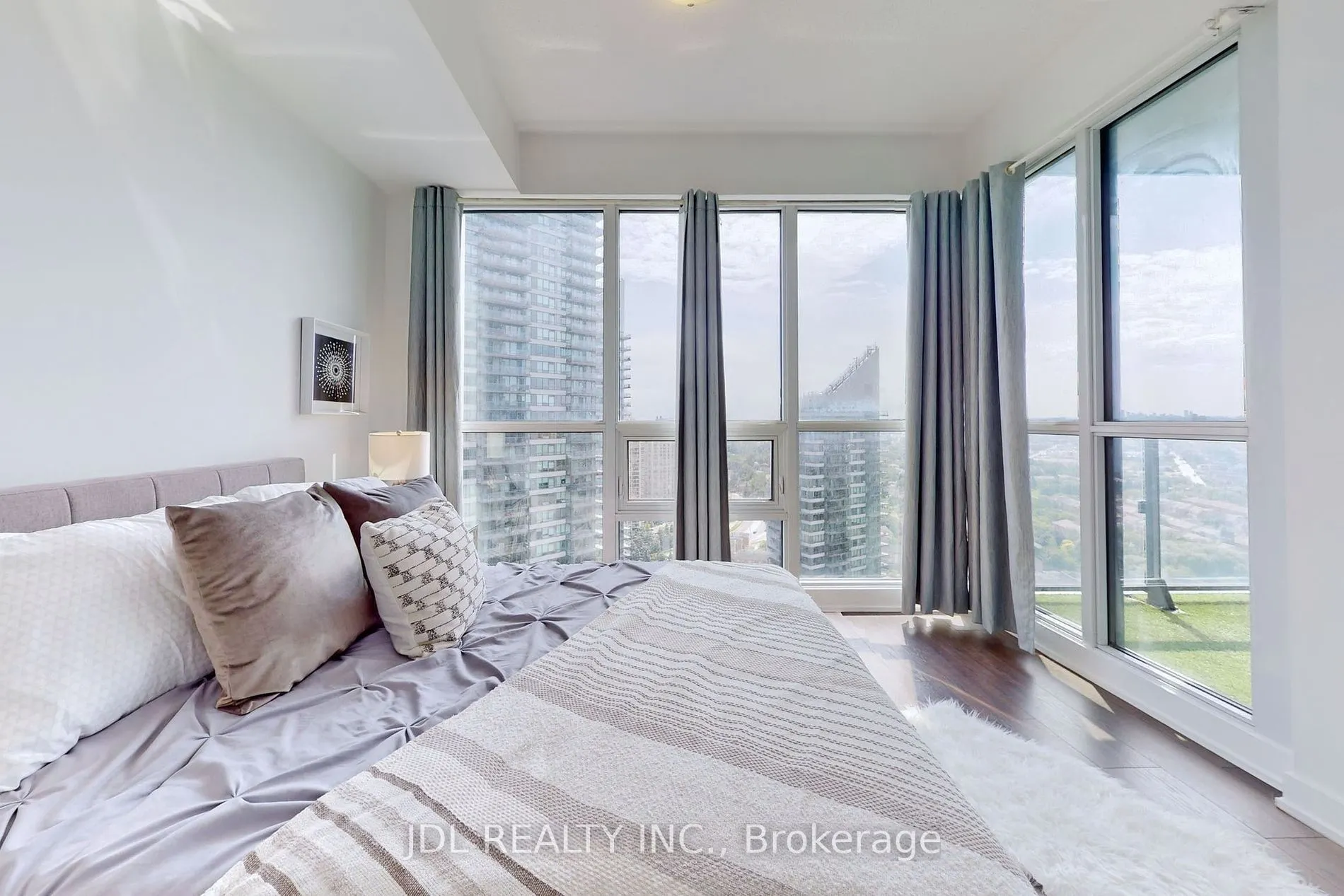 2212 Lakeshore Boulevard W, #3206