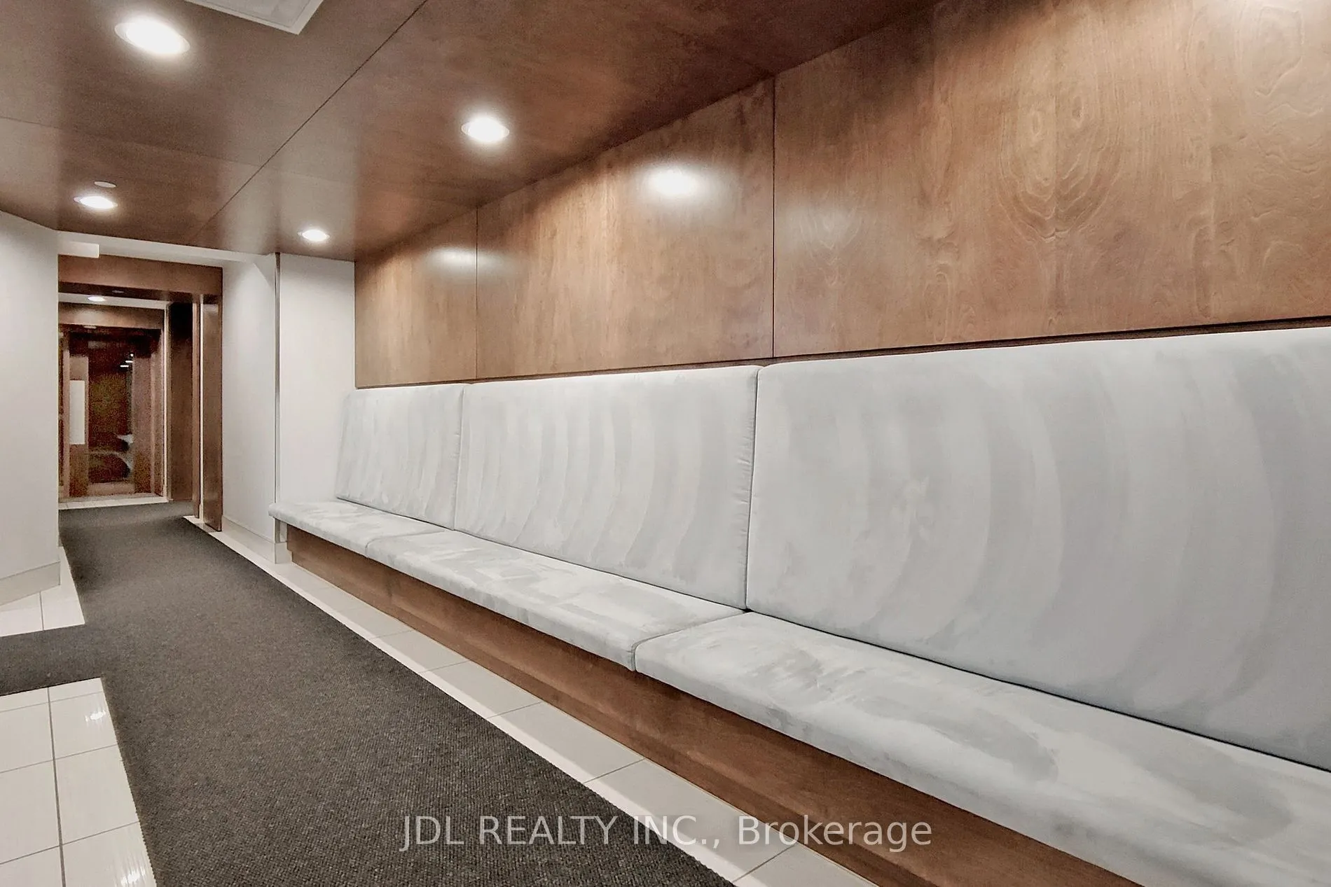 2212 Lakeshore Boulevard W, #3206