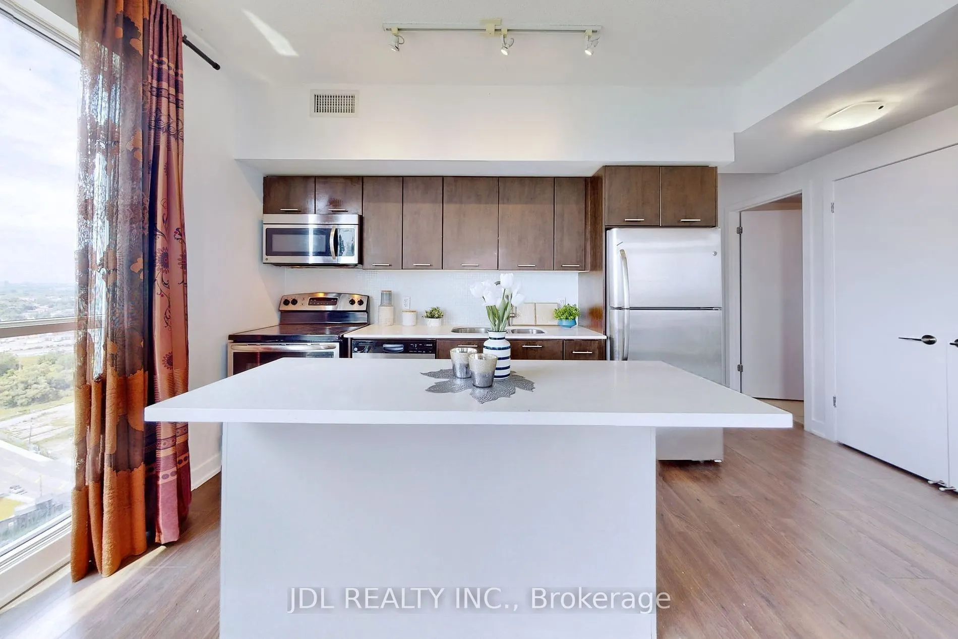 2212 Lakeshore Boulevard W, #3206