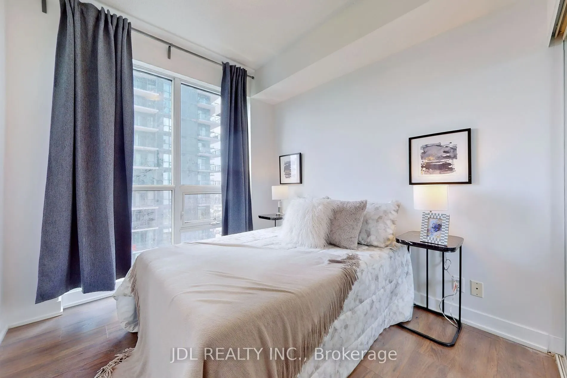 2212 Lakeshore Boulevard W, #3206