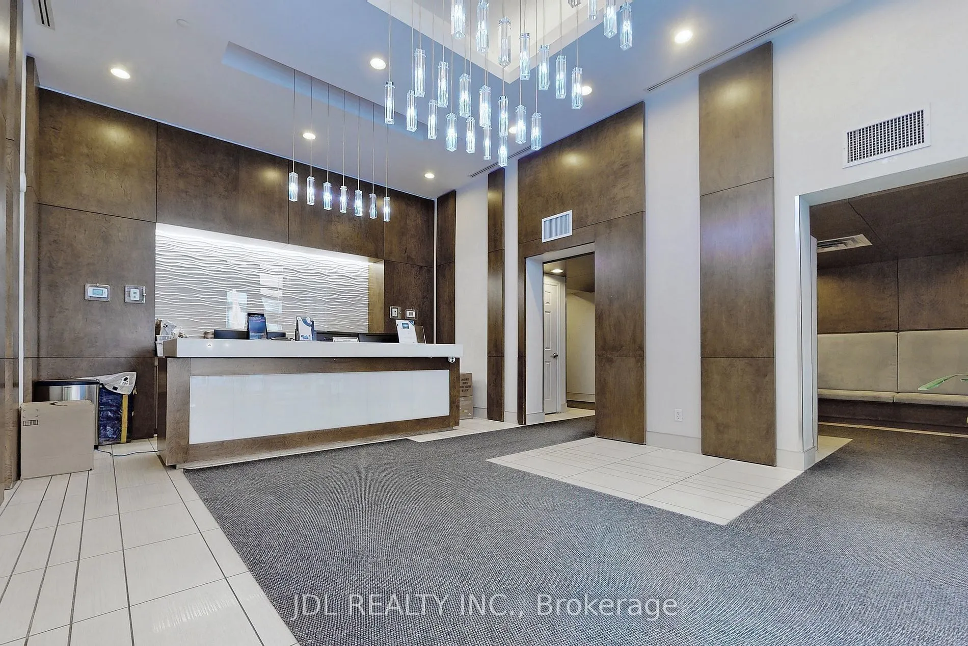 2212 Lakeshore Boulevard W, #3206