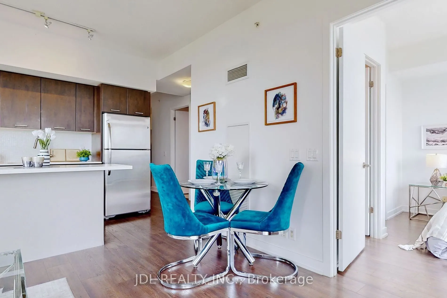 2212 Lakeshore Boulevard W, #3206
