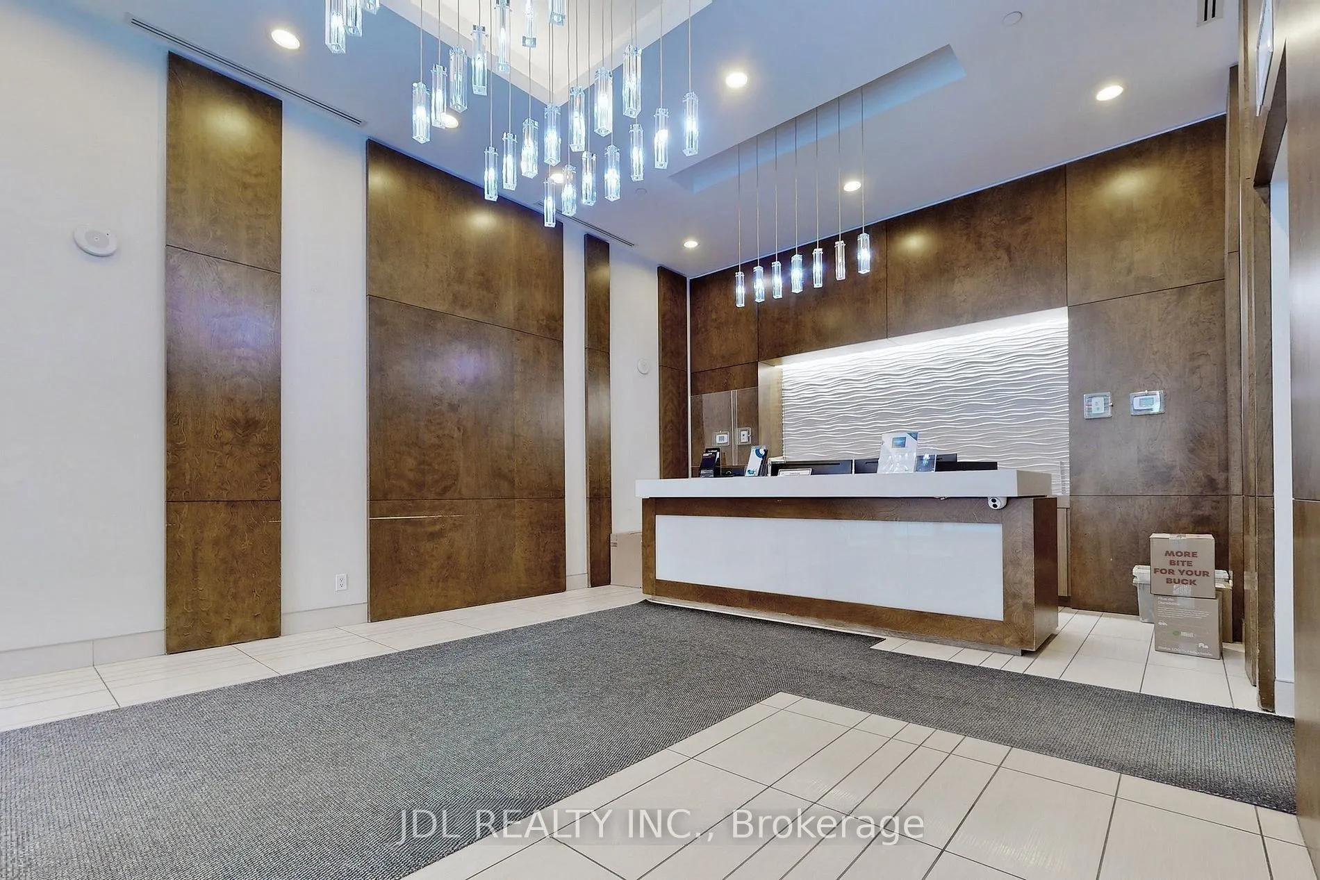 2212 Lakeshore Boulevard W, #3206