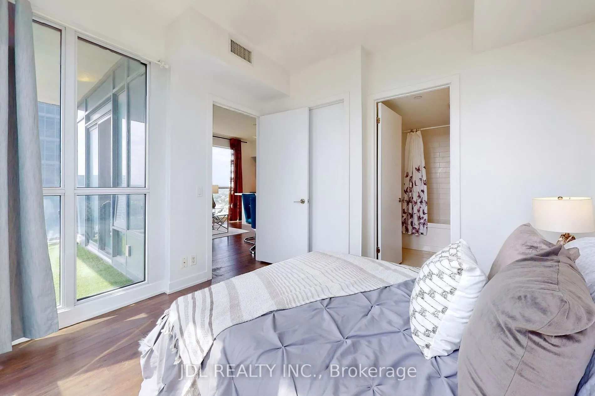 2212 Lakeshore Boulevard W, #3206